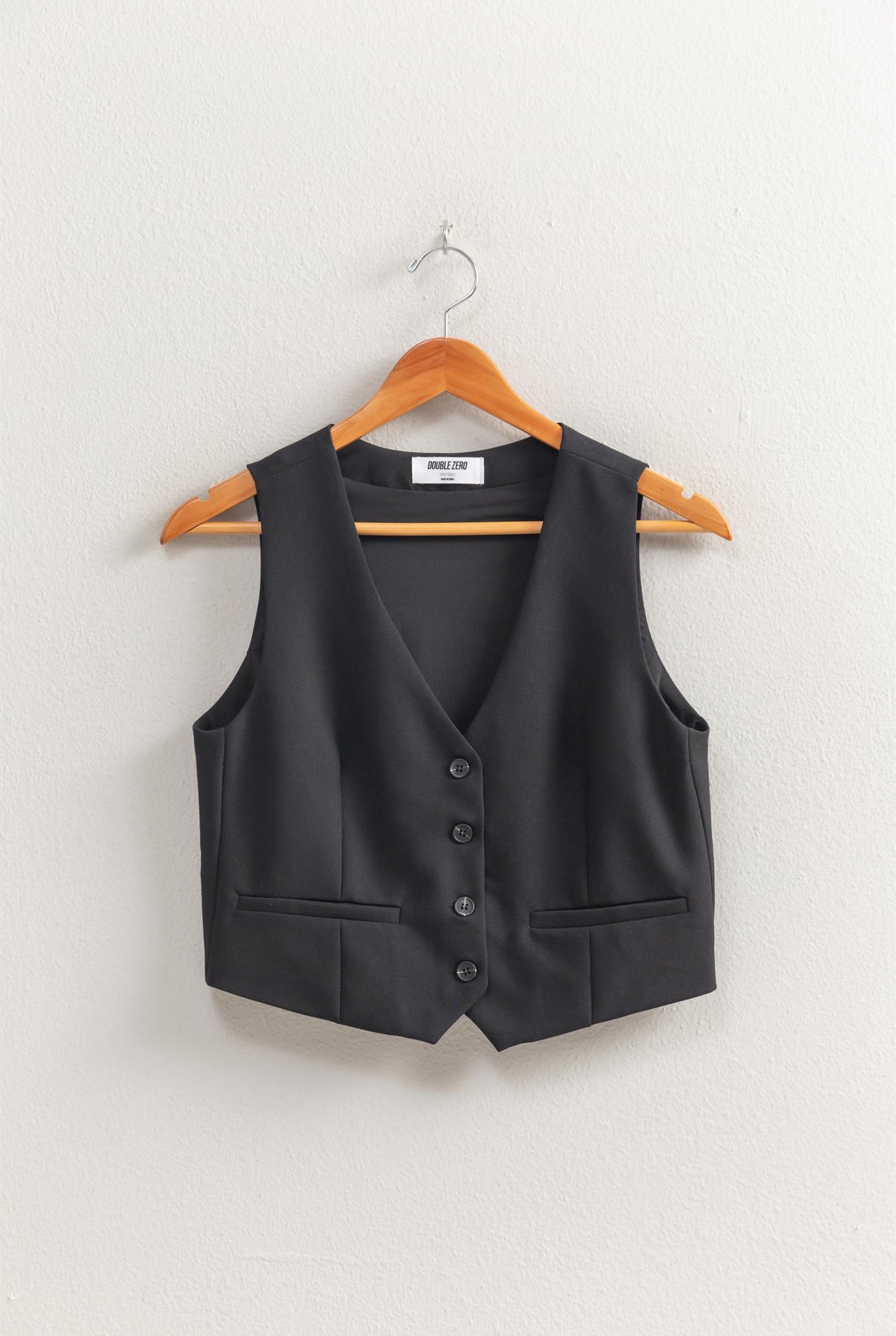 Wholesale Tailored Button-Down Vest Vests DZ25E126 BLACK DOUBLE ZERO