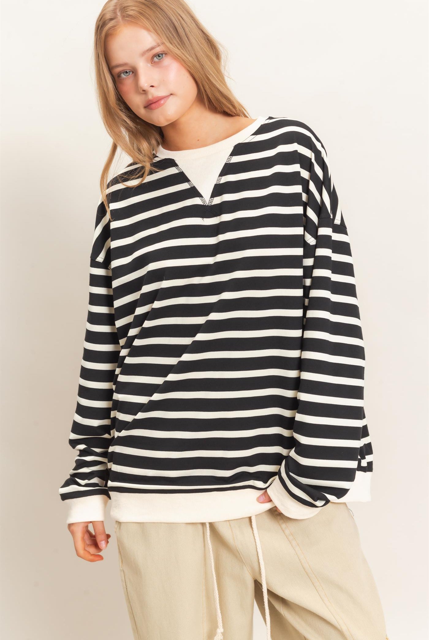 Wholesale Striped Long Sleeve Pullover Sweatshirts HF26F077 BLACK/CREAM HYFVE