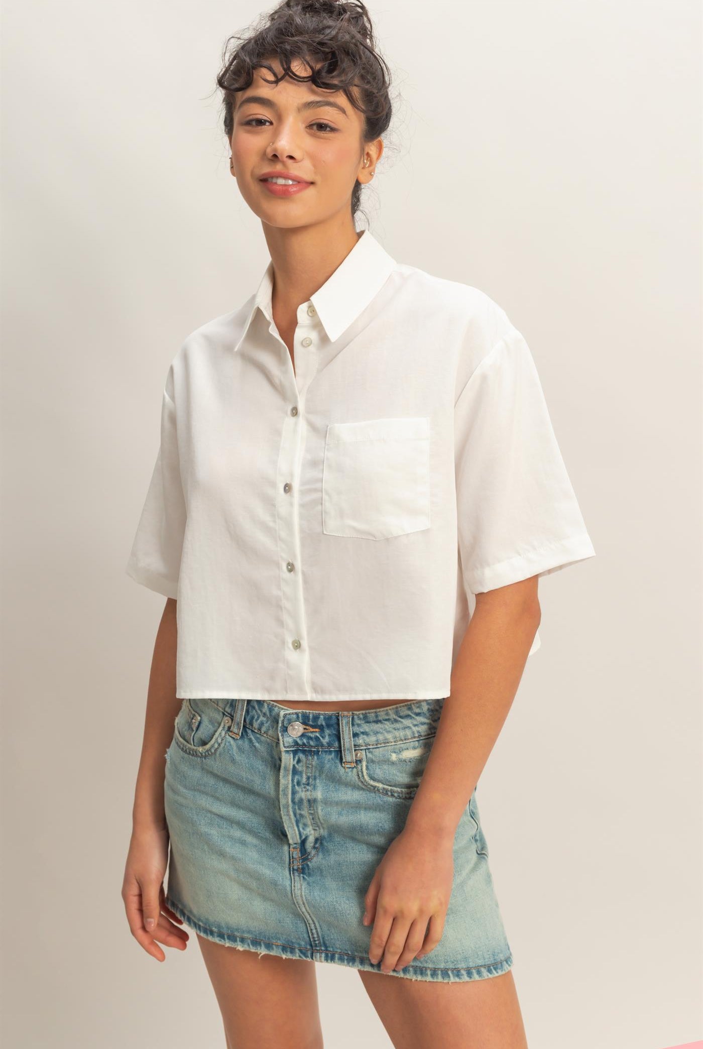 Wholesale Linen Blend Cropped Button-Up Shirt With Pocket Clothing Tops DZ26A583 WHITE DOUBLE ZERO