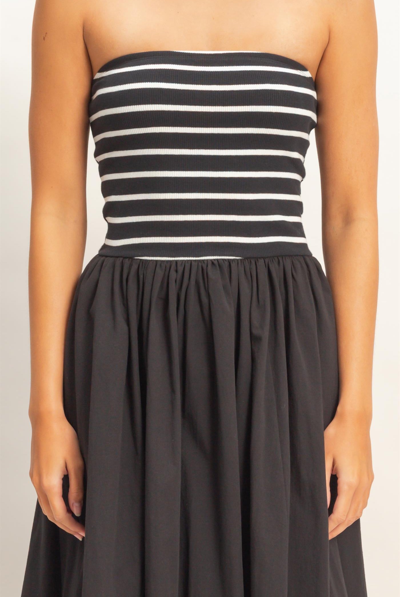 Wholesale Striped Strapless Flowy Midi Dress Dresses DZ26C169 BLACK DOUBLE ZERO