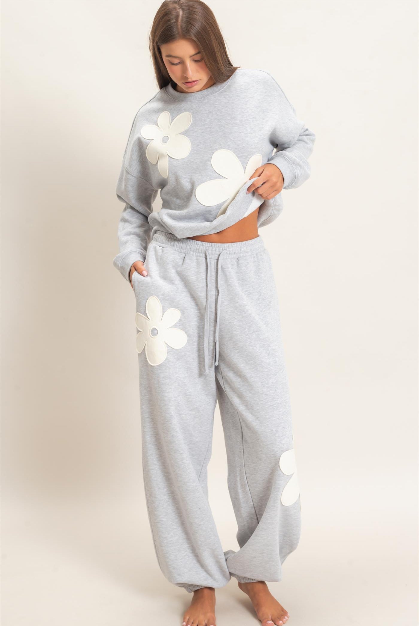 Wholesale Floral Applique Drawstring Jogger Pants Joggers DZ26F308 HEATHER GRAY DOUBLE ZERO