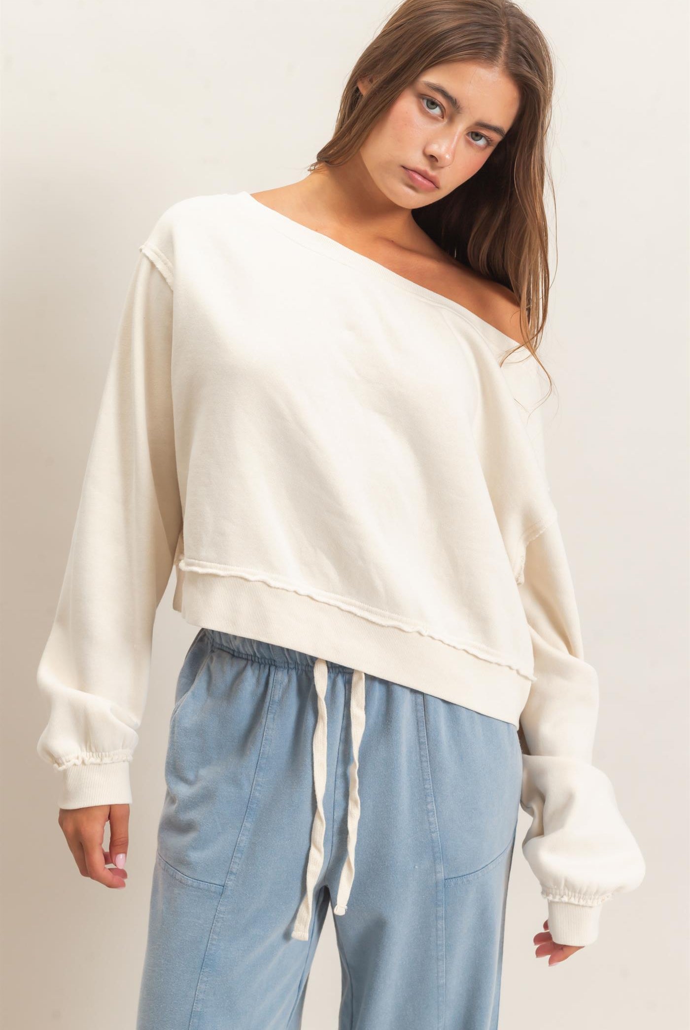 Wholesale Raw Edge Acid Wash Off The Shoulder Sweatshirt Sweatshirts DZ26F013 ALPACA DOUBLE ZERO
