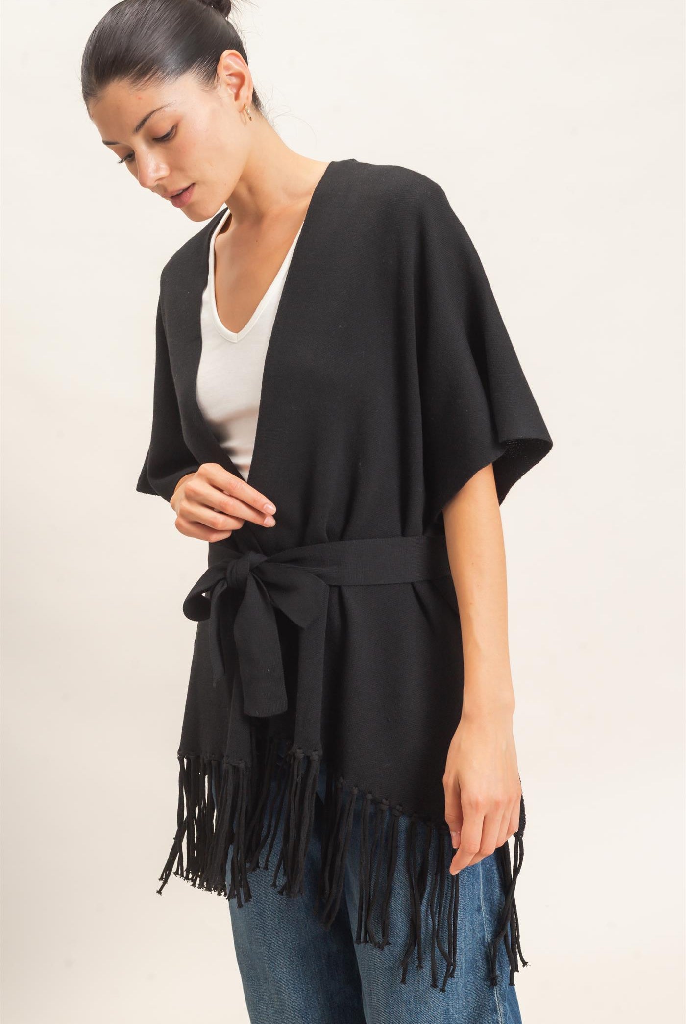 Wholesale Fringe Hem Kimono Sweater Kimonos HF26E041 BLACK HYFVE