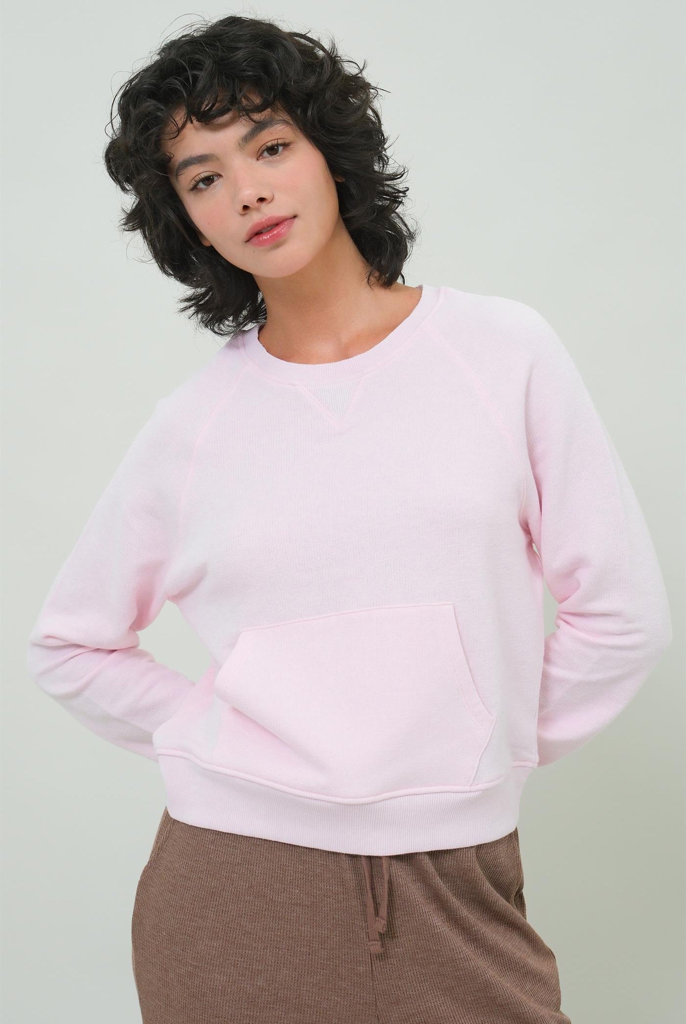 Wholesale Raglan Sleeve Pocket Sweatshirt Sweatshirts DZ24F992 PALE PINK DOUBLE ZERO
