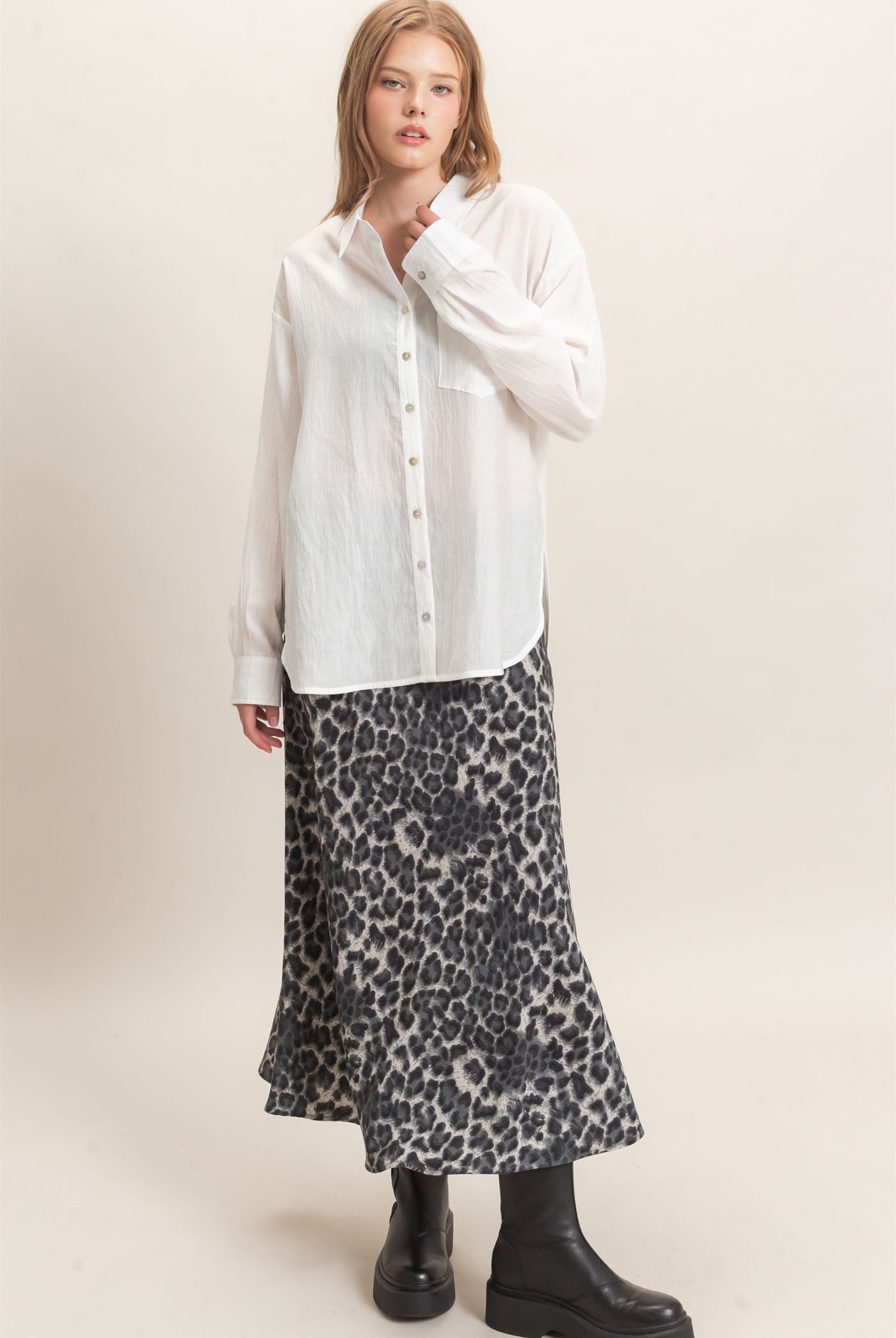 Wholesale Crinkled Button-Up Shirt Clothing Tops HF26E691 OFF WHITE HYFVE