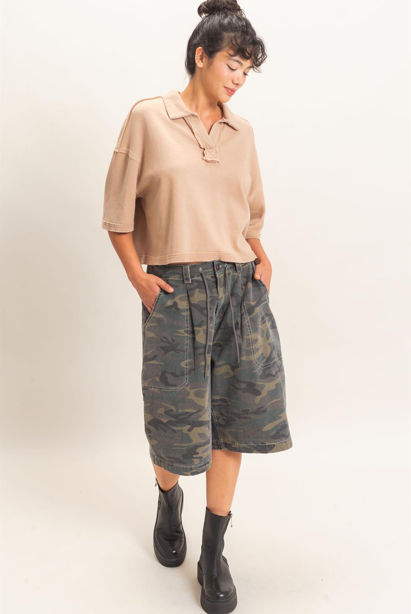 Wholesale Mineral Wash Oversized Collar Short Sleeve Top Clothing Tops DZ26E813 DARK TAUPE DOUBLE ZERO