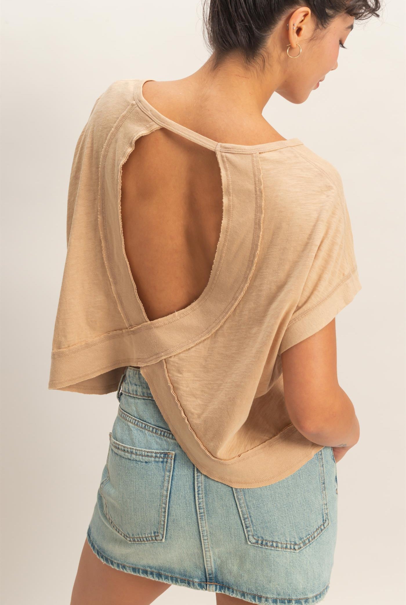 Wholesale Acid Wahsed Cross Detail Open Back Top Clothing Tops DZ26A225 DARK TAUPE DOUBLE ZERO