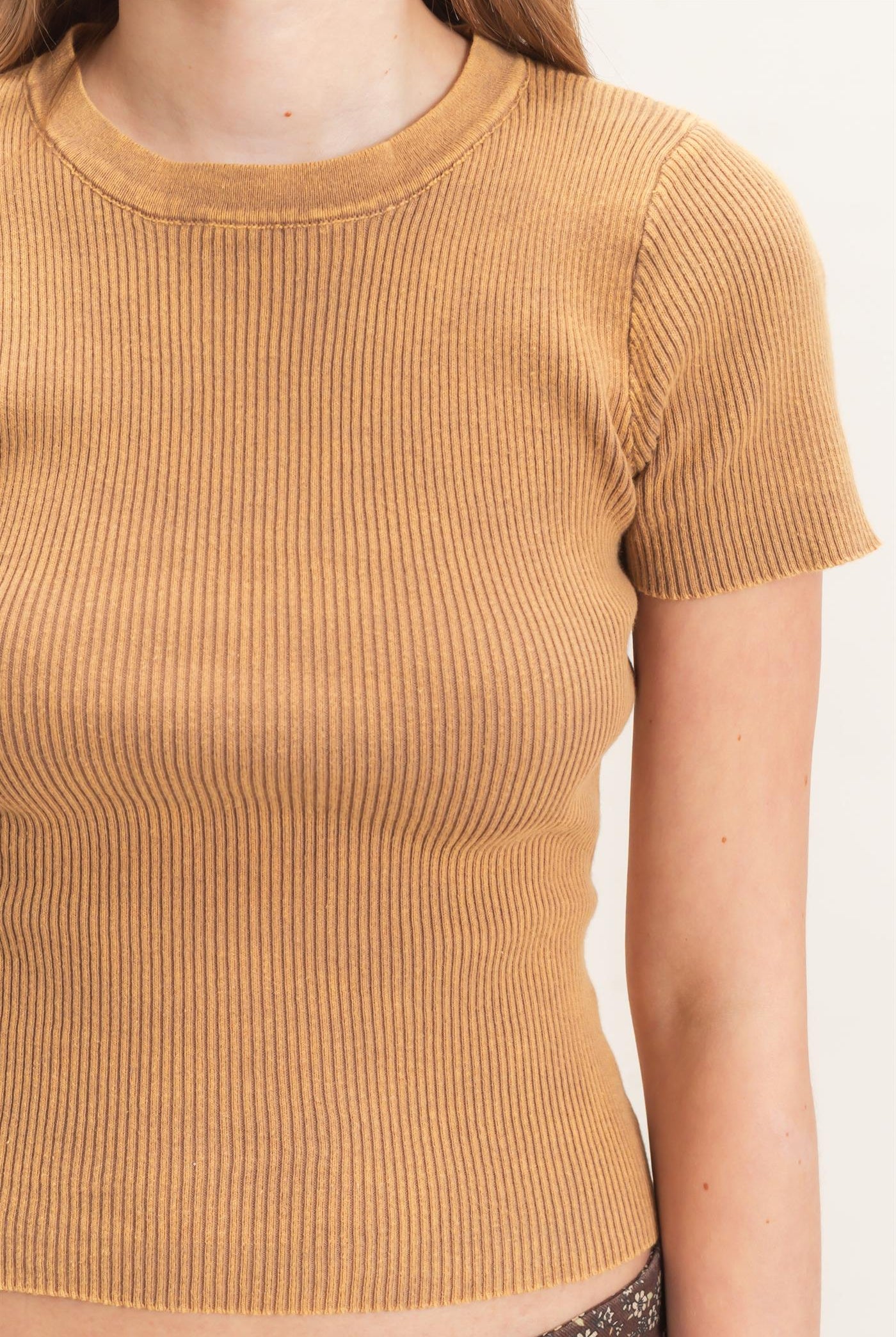 Wholesale Ribbed Crew Neck Top Clothing Tops HF26E473 WARM TAUPE HYFVE
