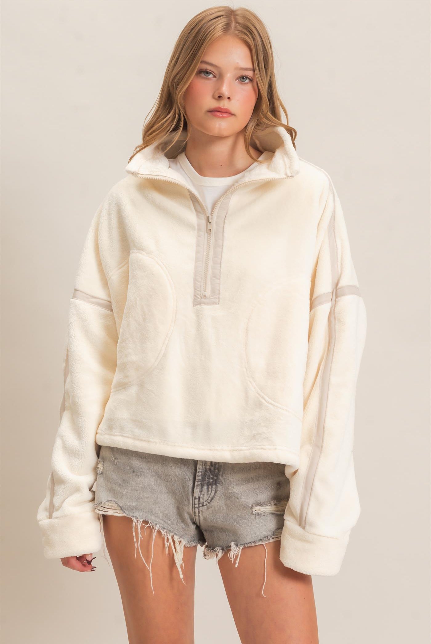 Wholesale Contrast Trim Half-Zip Fleece Pullover Outerwear HF26F206-D IVORY HYFVE