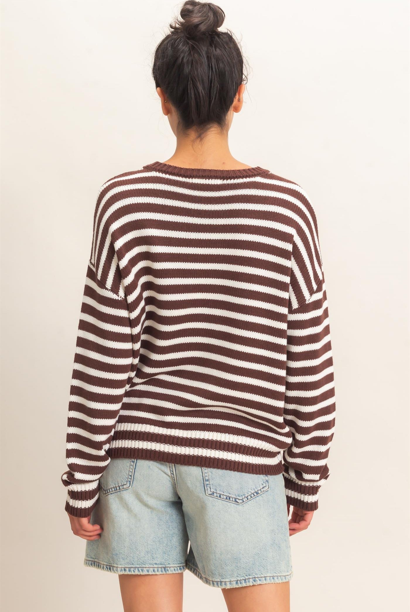 Wholesale Striped Crew Neck Sweater Sweaters DZ26E237 DARK BROWN DOUBLE ZERO