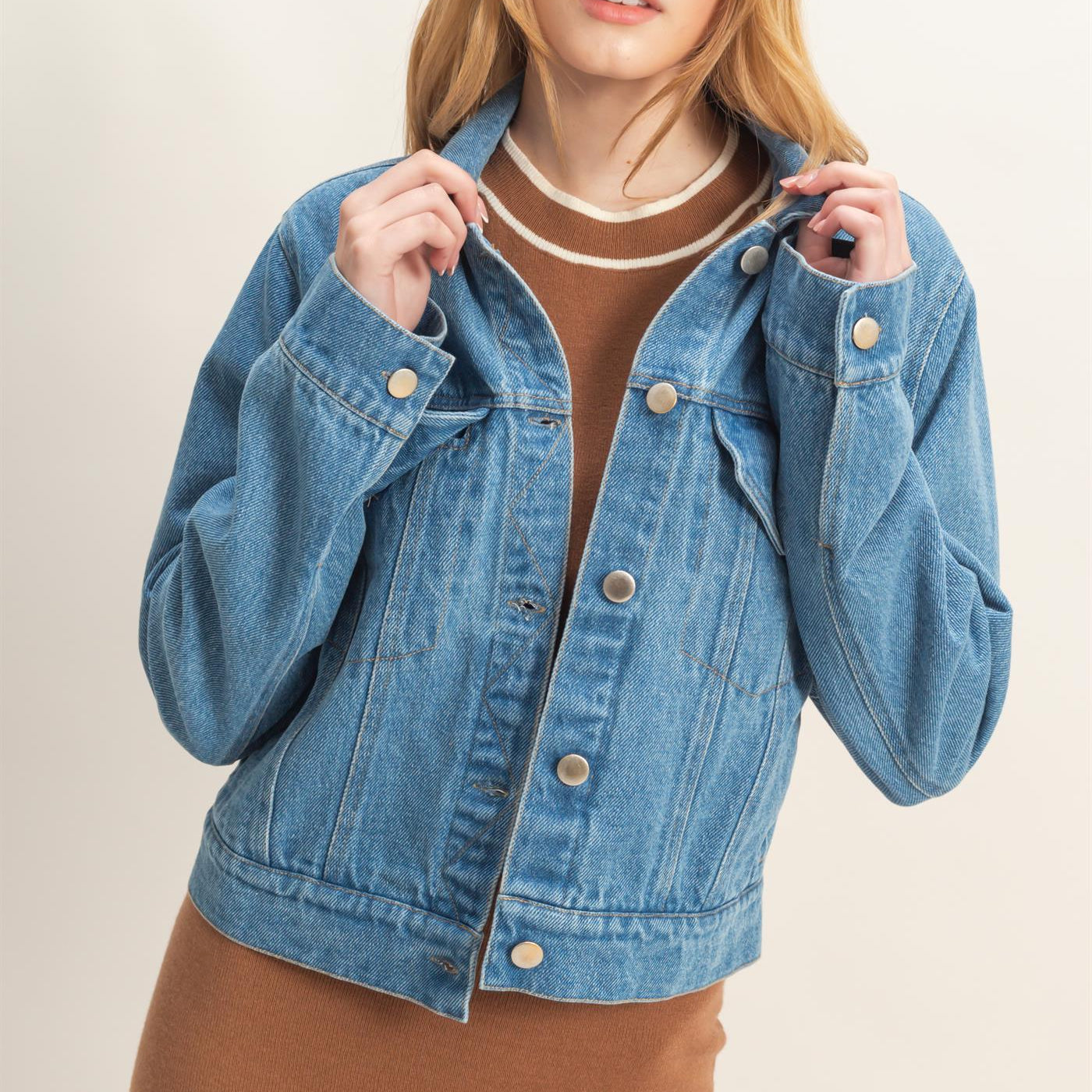 Wholesale Denim Button-Up Jacket Coats & Jackets HF26C725 LIGHT BLUE HYFVE