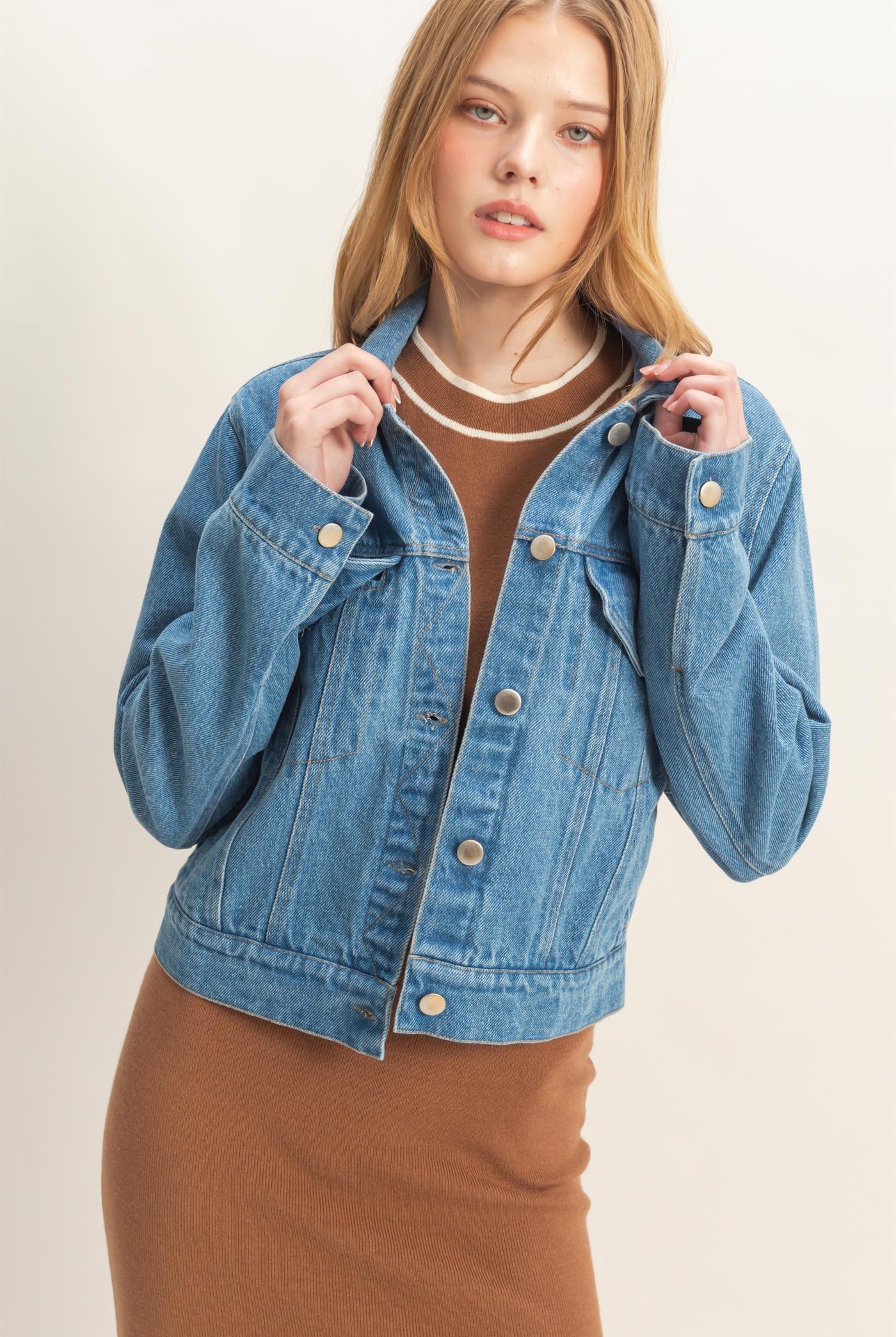 Wholesale Denim Button-Up Jacket Coats & Jackets HF26C725 LIGHT BLUE HYFVE