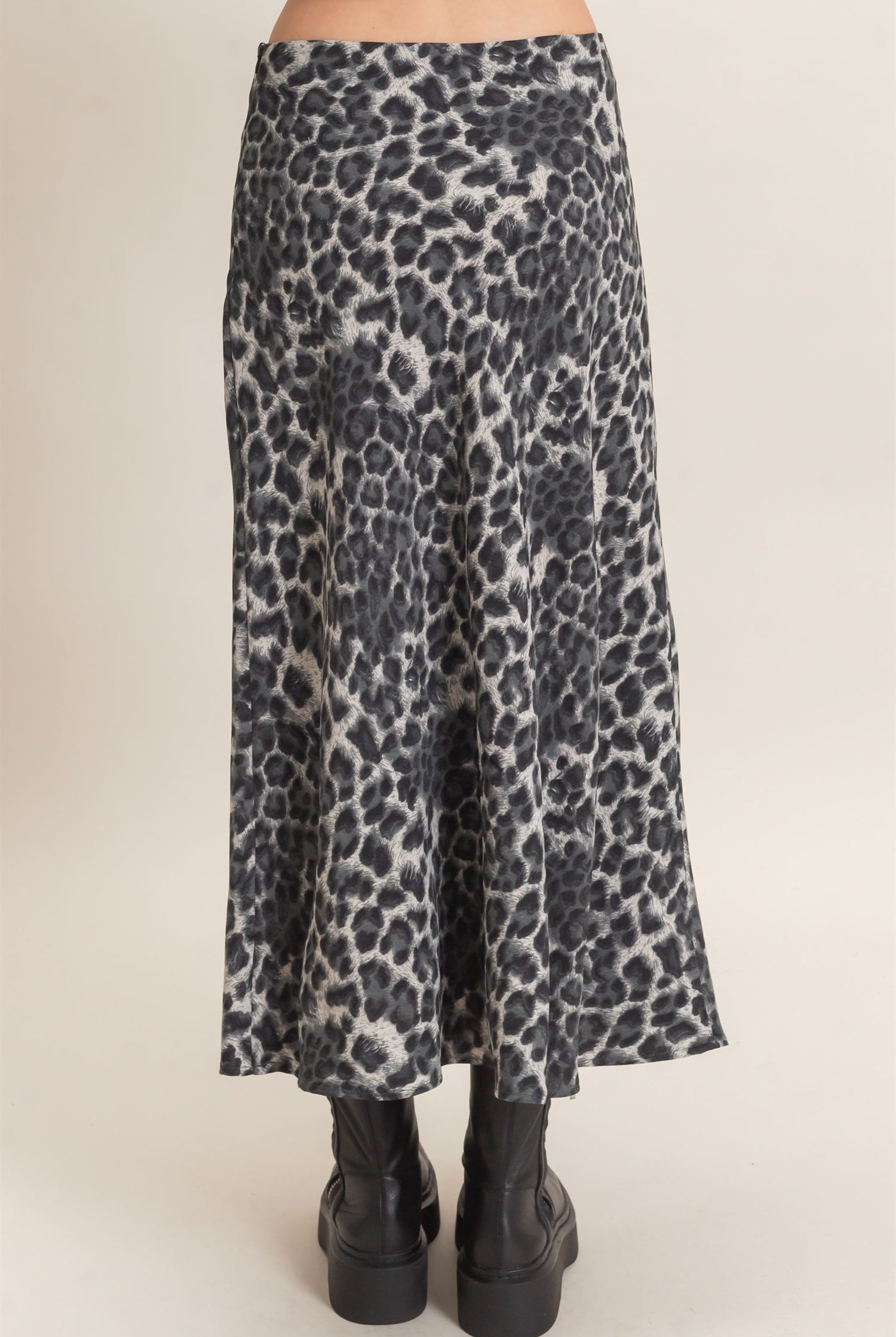 Wholesale Leopard Print Midi Skirt Skirts HF26F159 BLACK DOUBLE ZERO