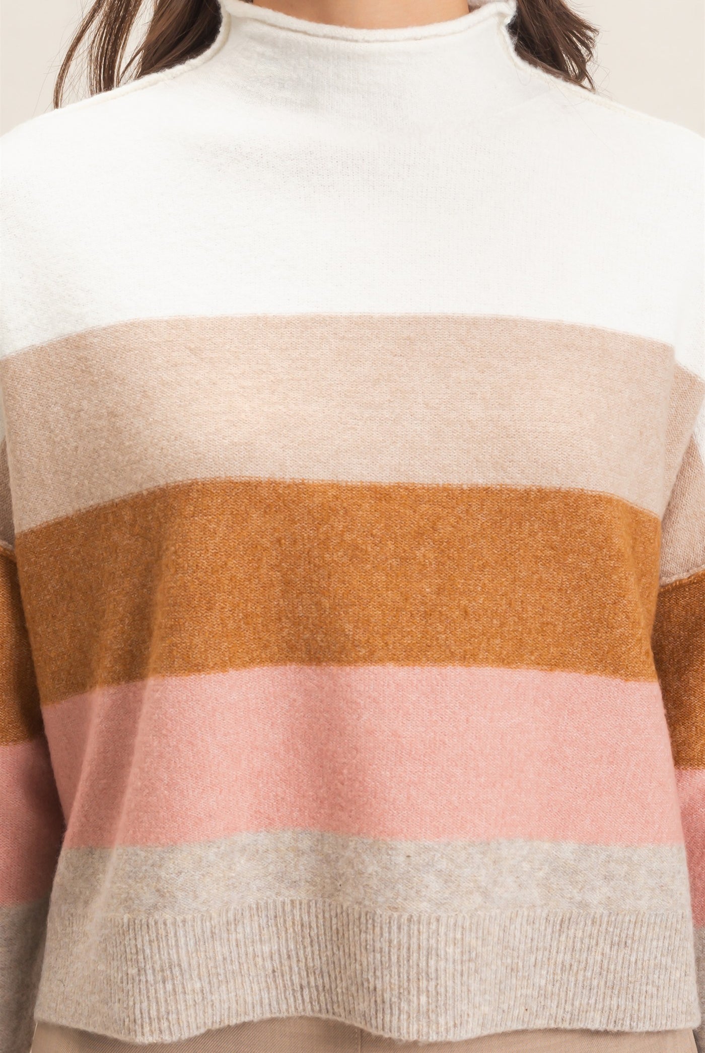 Wholesale Color Block Turtleneck Sweater Sweaters HF26E362 BEIGE COMBO HYFVE