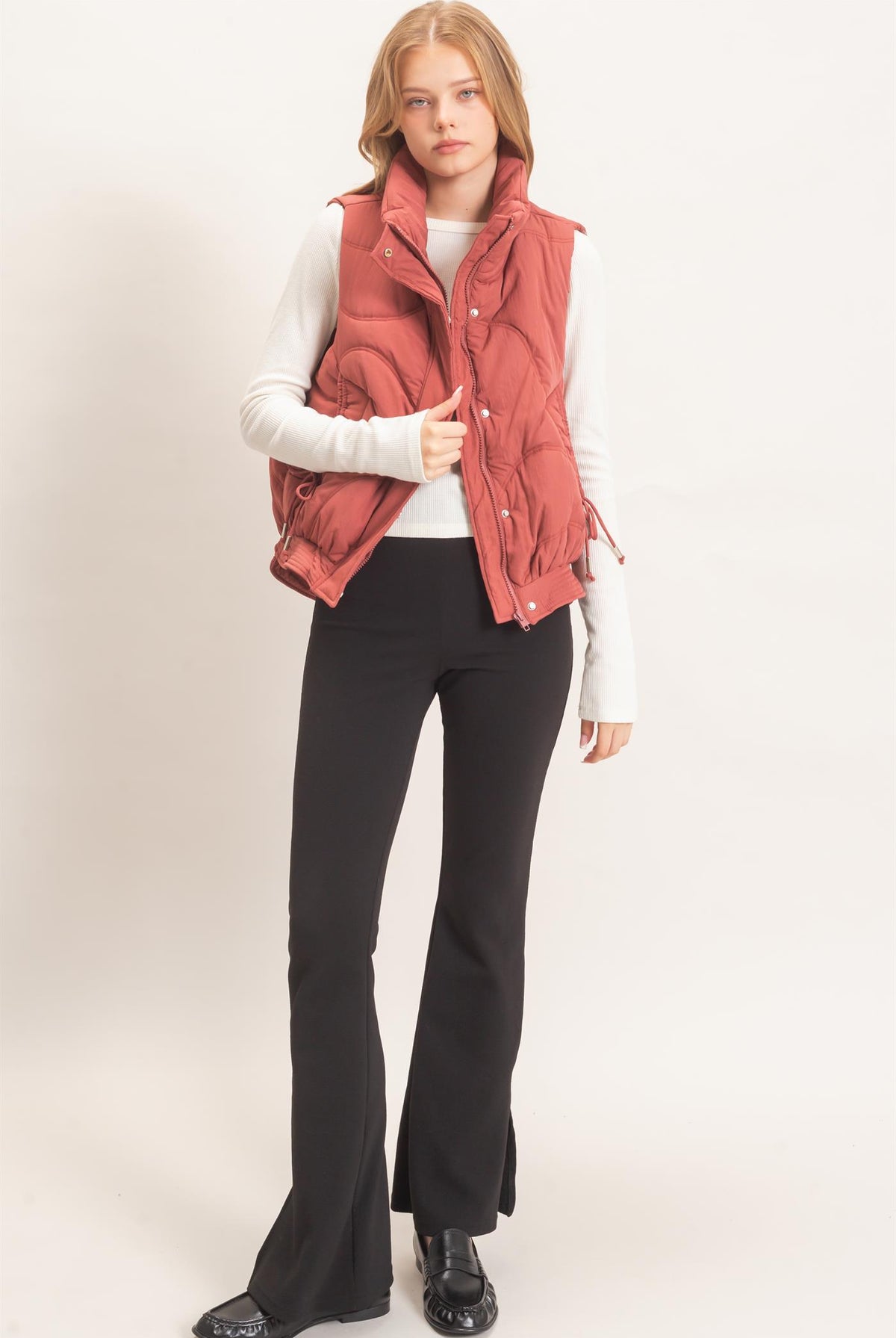 Wholesale Quilted Funnel Neck Puffer Vest Vests HF26F168 BRICK HYFVE