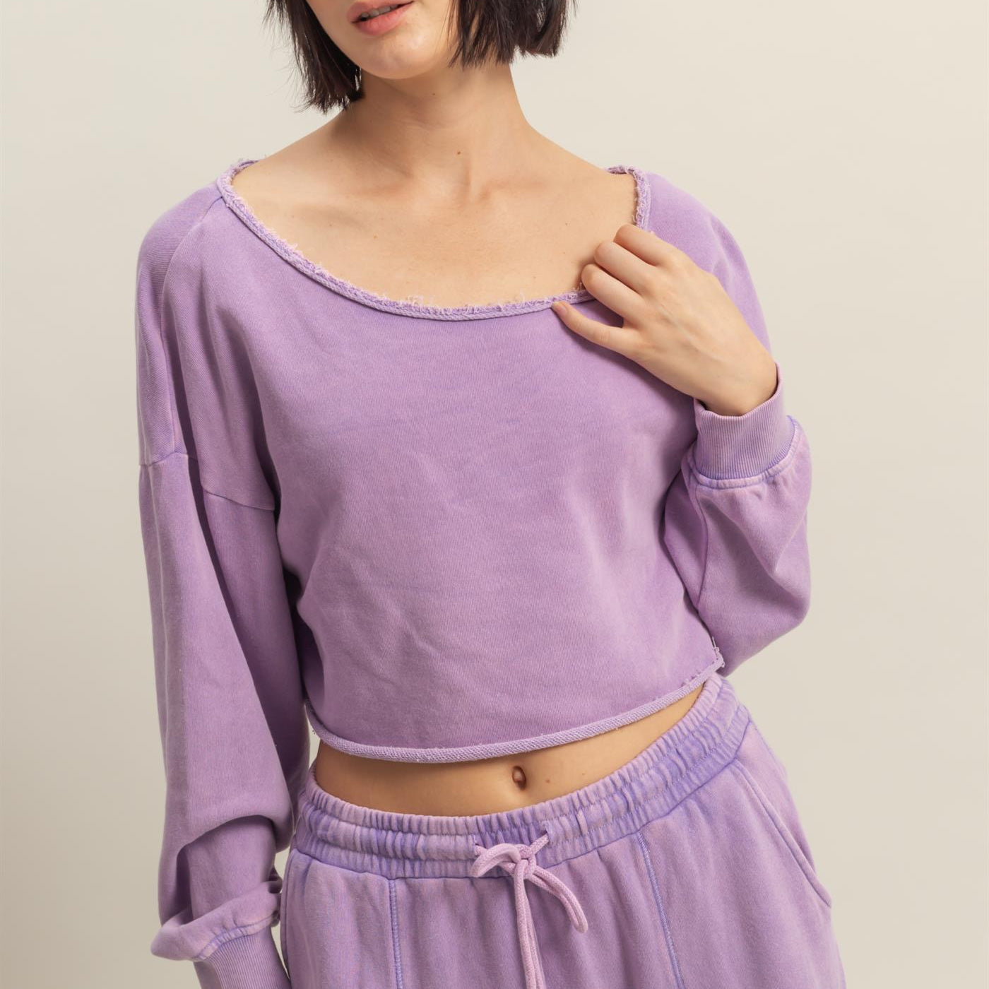 Wholesale Frayed Detail Long Sleeve Crop Top Sweatshirts DZ25A776 WISTERIA DOUBLE ZERO