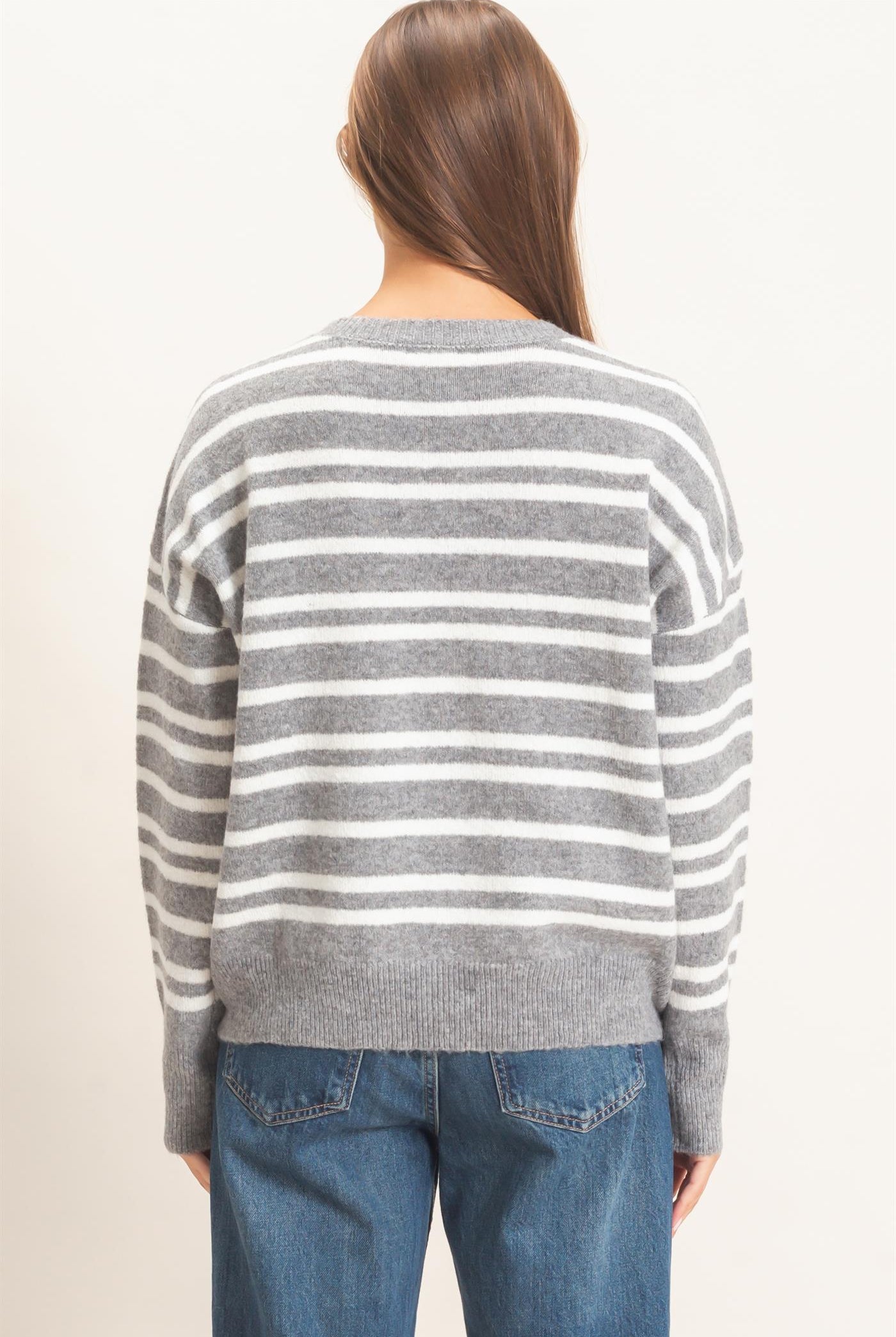 Wholesale Striped Crew Neck Sweater Sweaters DZ26E389 HEATHER GRAY DOUBLE ZERO