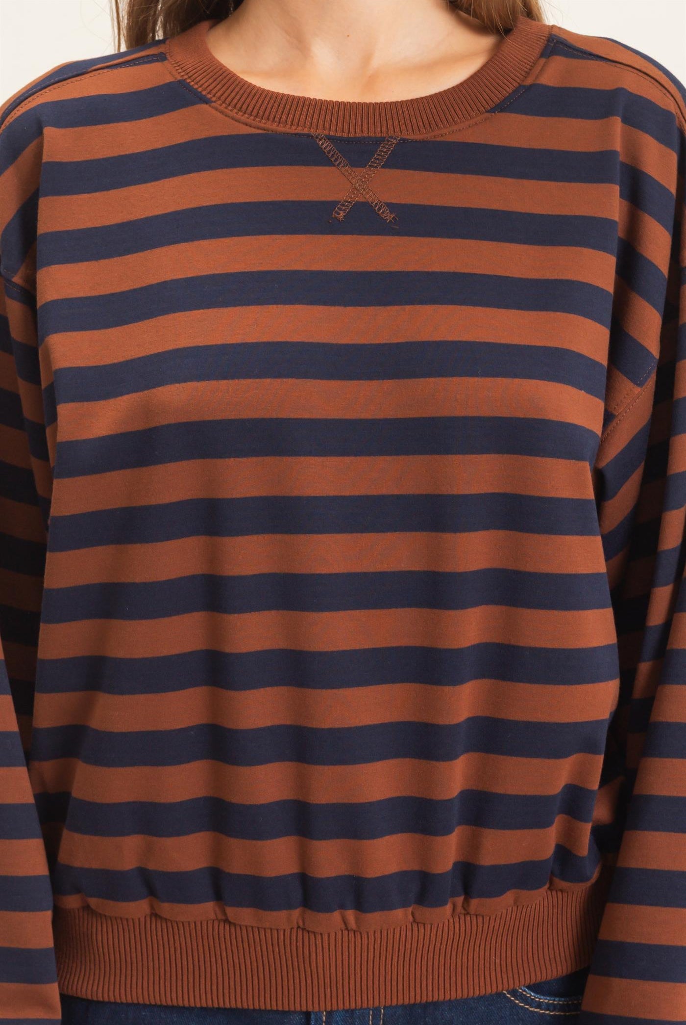 Wholesale Striped Crew Neck Sweatshirt Sweatshirts HF26E010 BROWN HYFVE