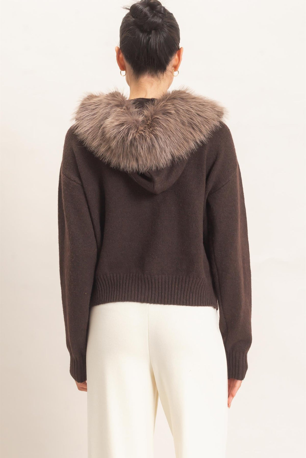 Wholesale Detachable Faux Fur Trim Zip-Up Hoodie Cardigans HF26F173 BROWN HYFVE