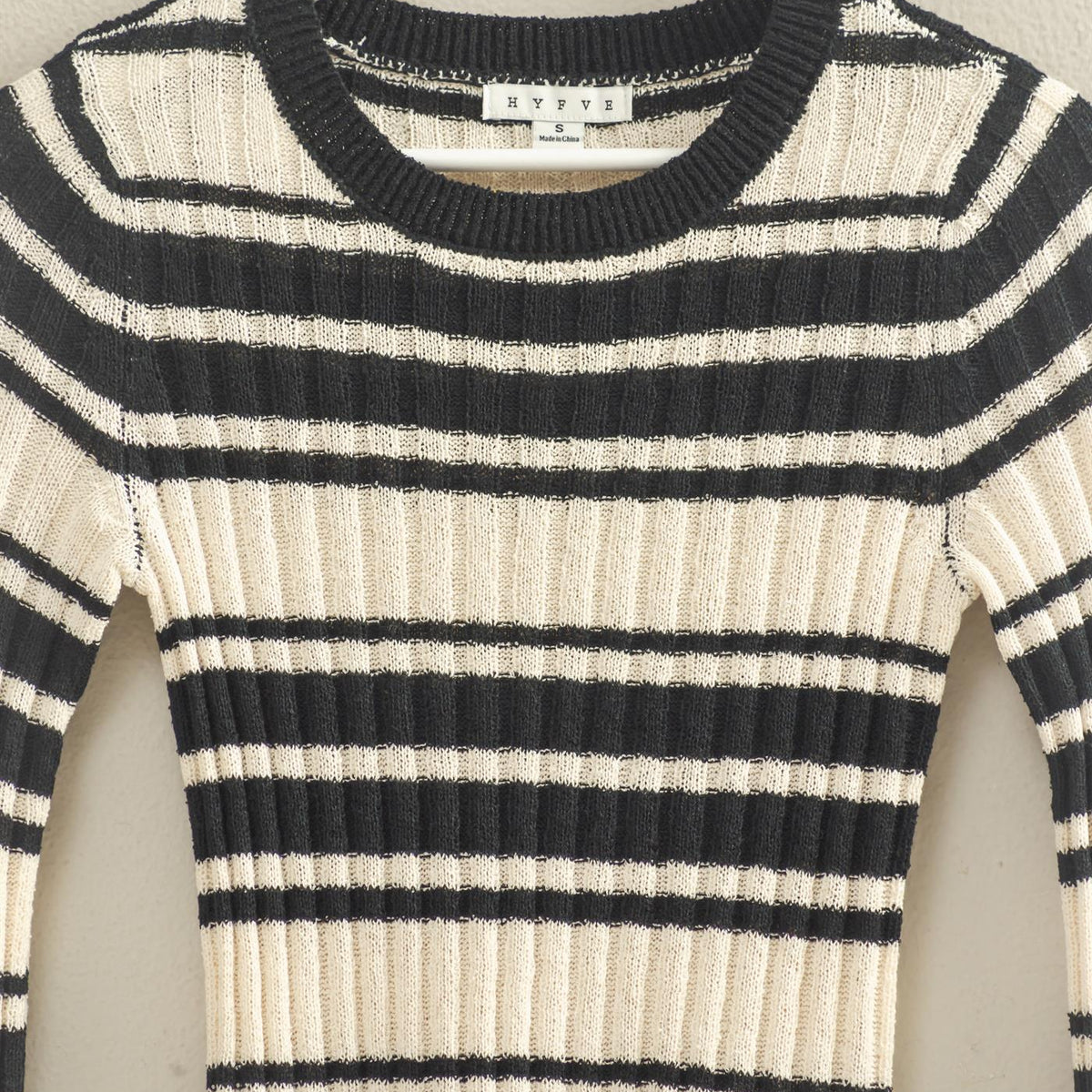 Wholesale Horizontal Striped Crew Neck Sweater Clothing Tops HF25E811 BLACK HYFVE