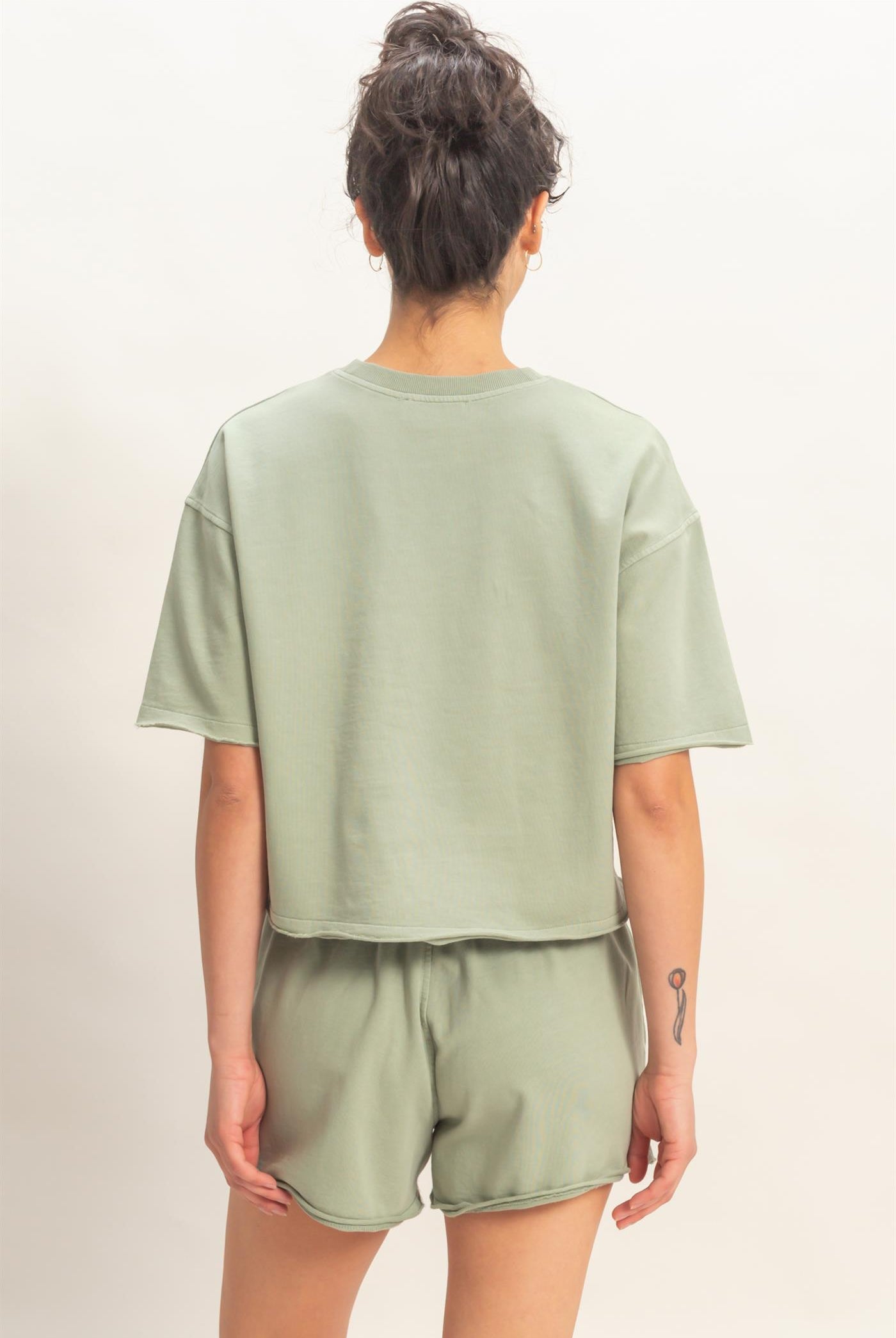 Wholesale Short Sleeve Crew Neck Top And Shorts Set Clothing DZ26C668-SET SAGE GREEN DOUBLE ZERO