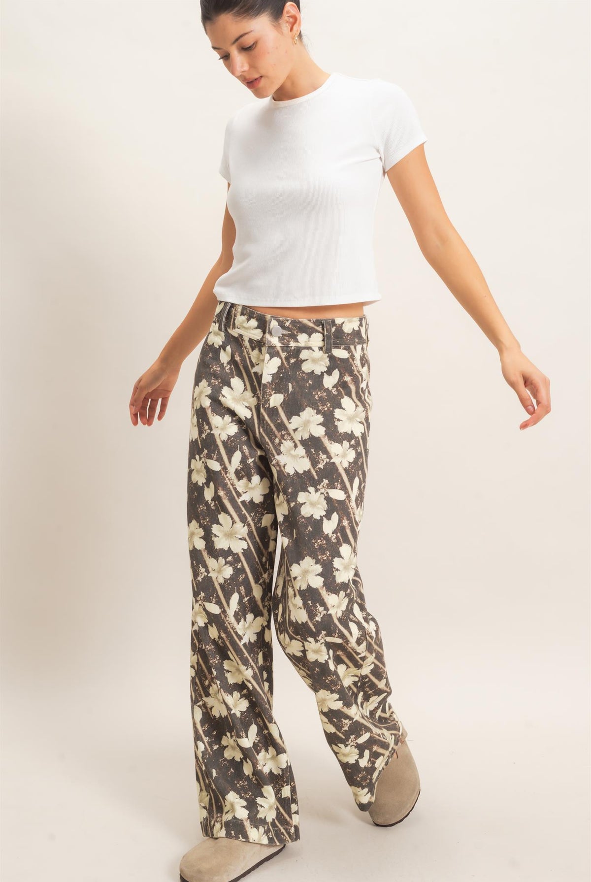Wholesale Floral Print Wide-Leg Pants Pants HF26E355 BROWN HYFVE