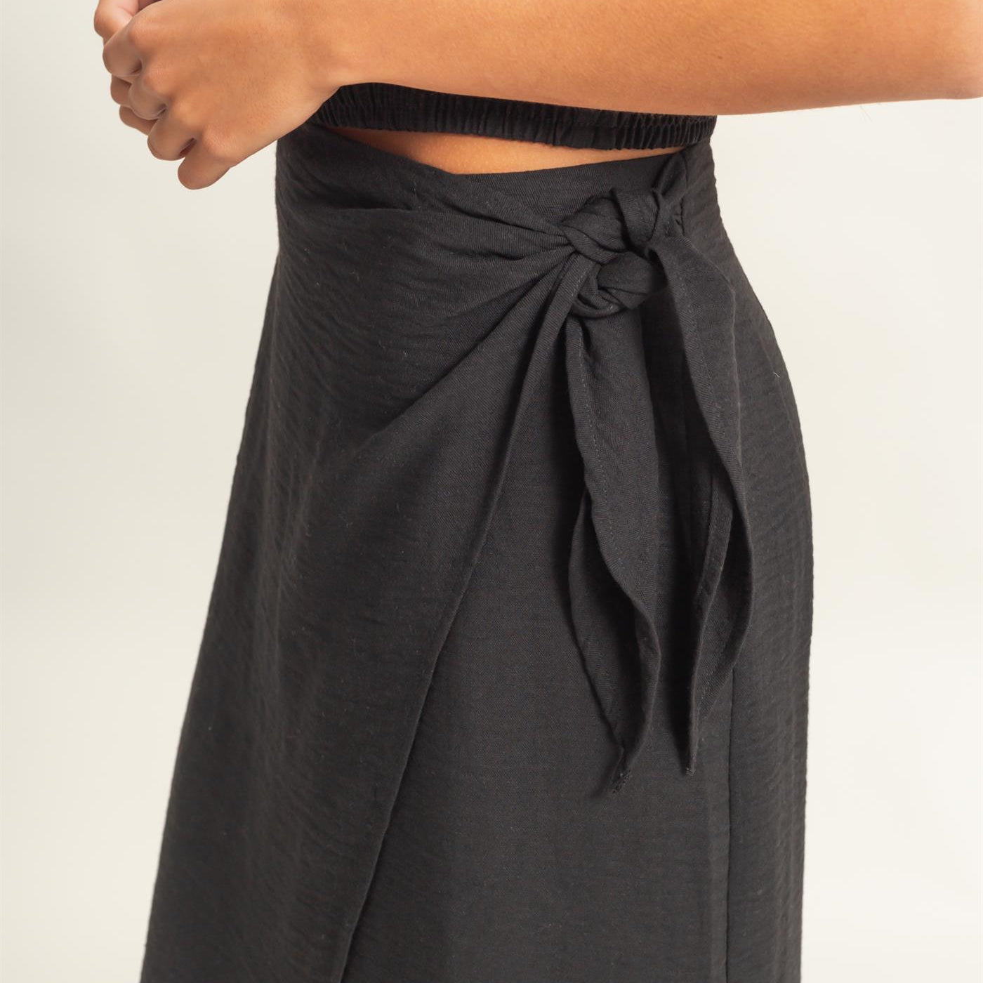 Wholesale High Waist Crinkle Woven Maxi Skirt Skirts DZ25C511 BLACK DOUBLE ZERO