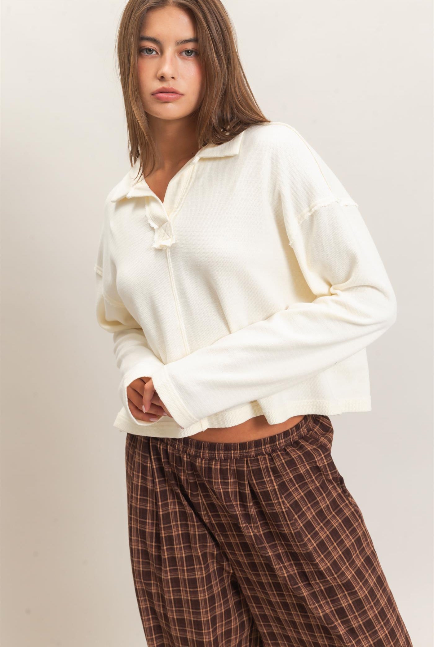 Wholesale Mineral Wash Textured Collar Top Polos DZ26E814 CREAM DOUBLE ZERO