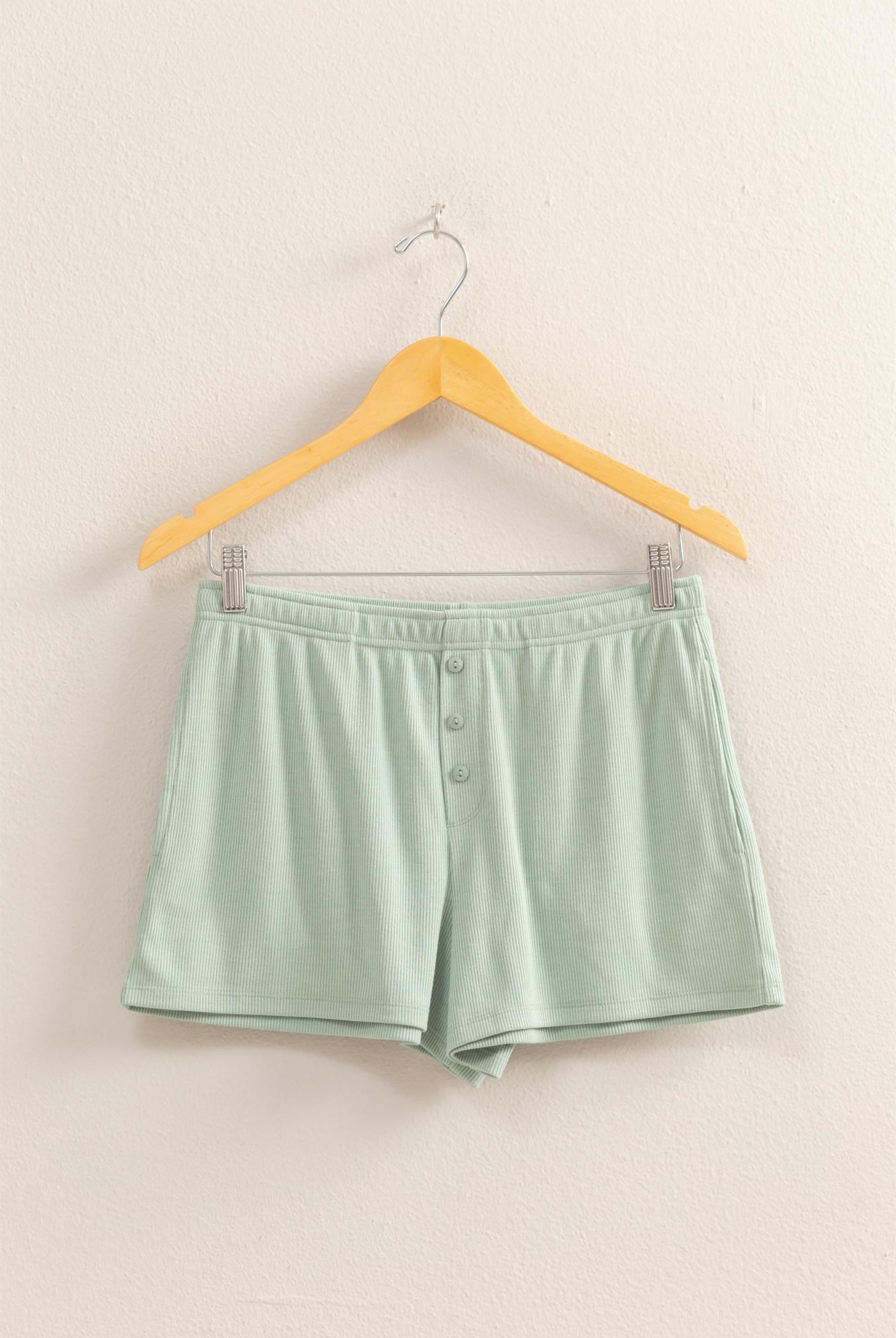 Wholesale High Waist Button Detail Flowy Shorts Shorts DZ25A934 SAGE GREEN DOUBLE ZERO