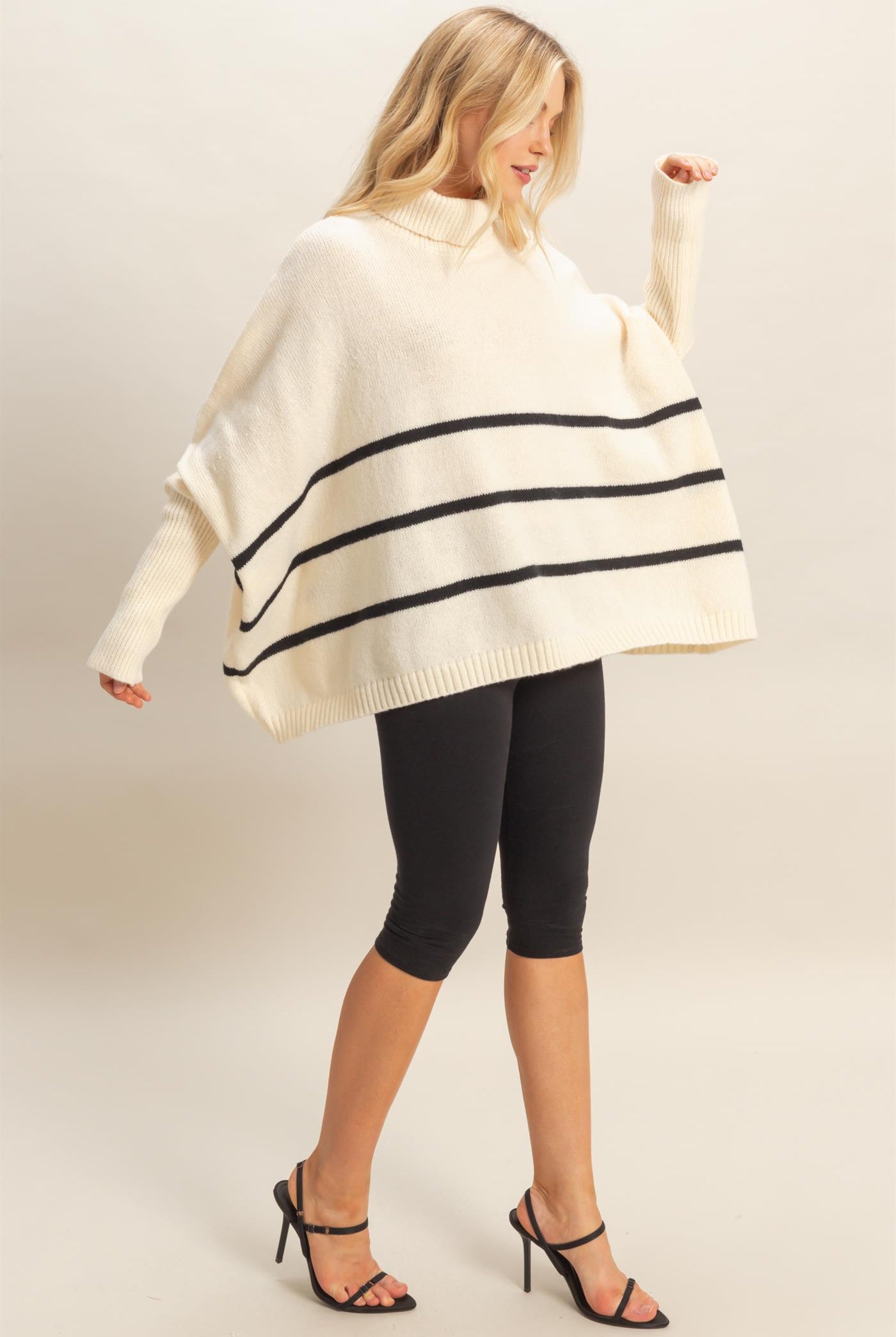 Wholesale Striped Turtle Neck Oversized Sweater Sweaters HF25F290 WARM WHITE HYFVE