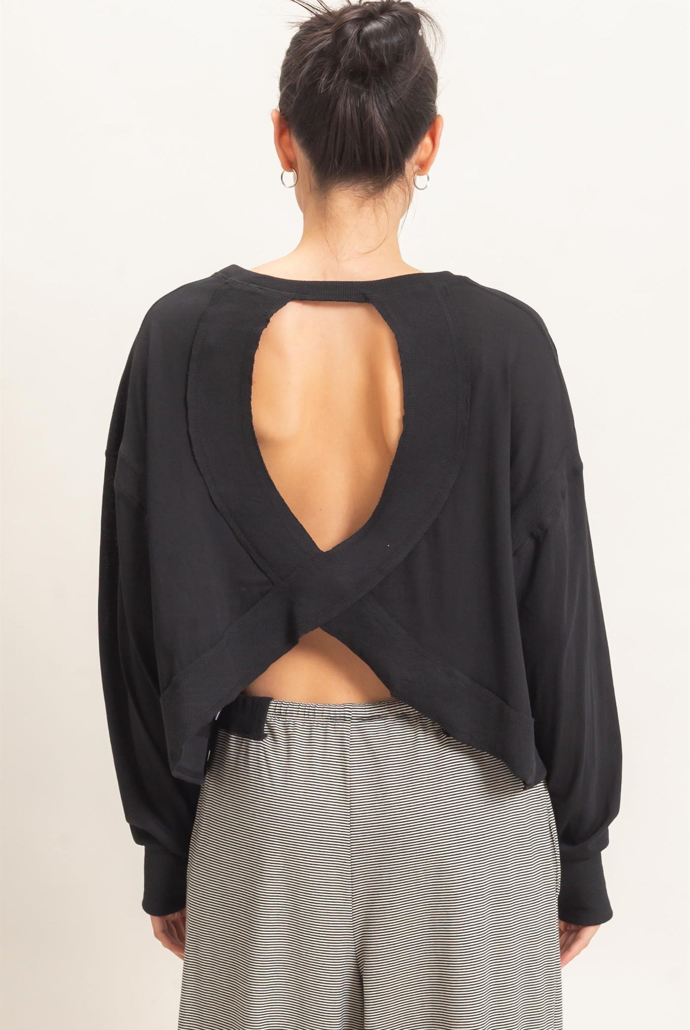 Wholesale Crew Neck Top Clothing Tops HF26C808 BLACK HYFVE