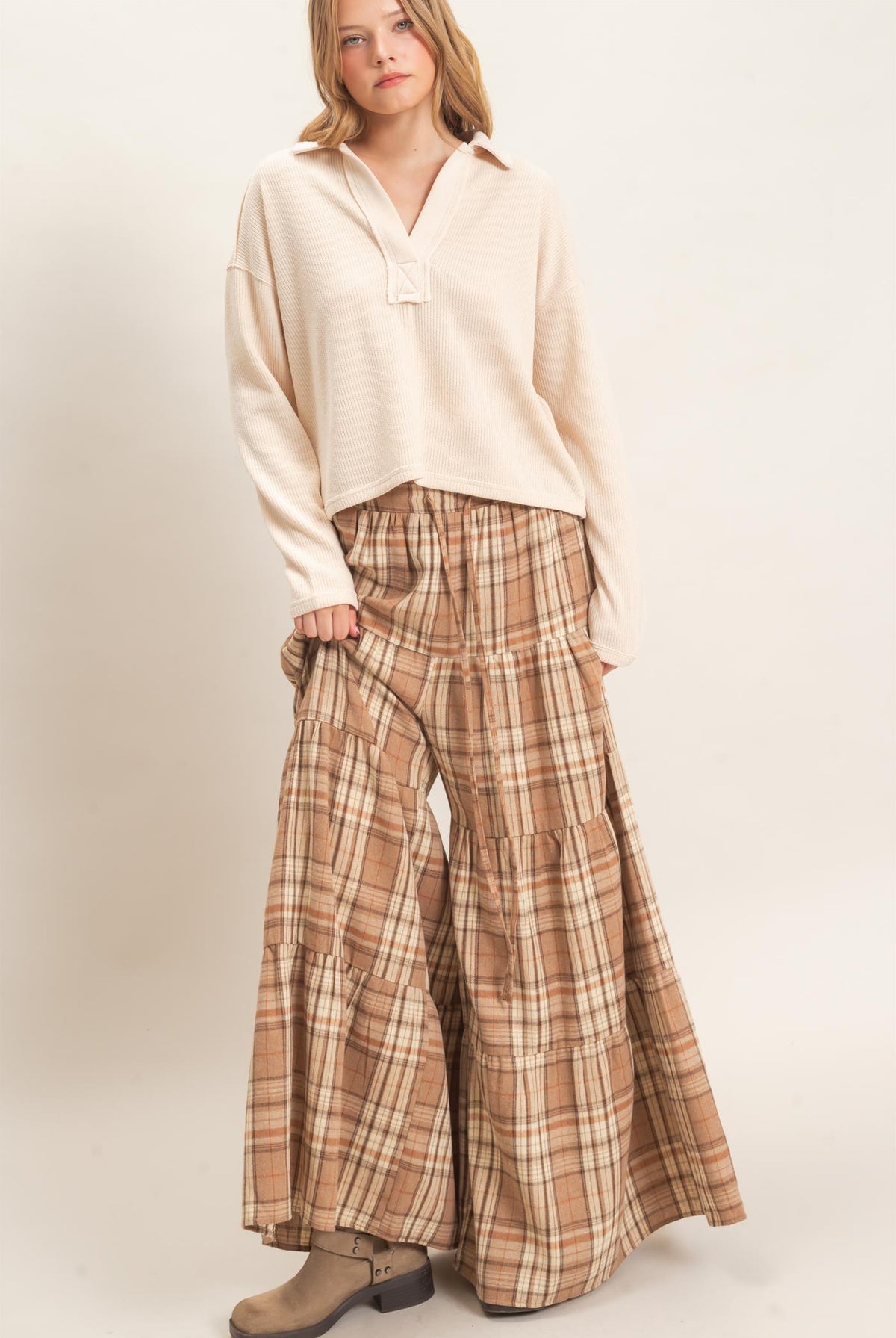 Wholesale Tiered Plaid Wide-Leg Pants Pants HF26E042 MOCHA HYFVE