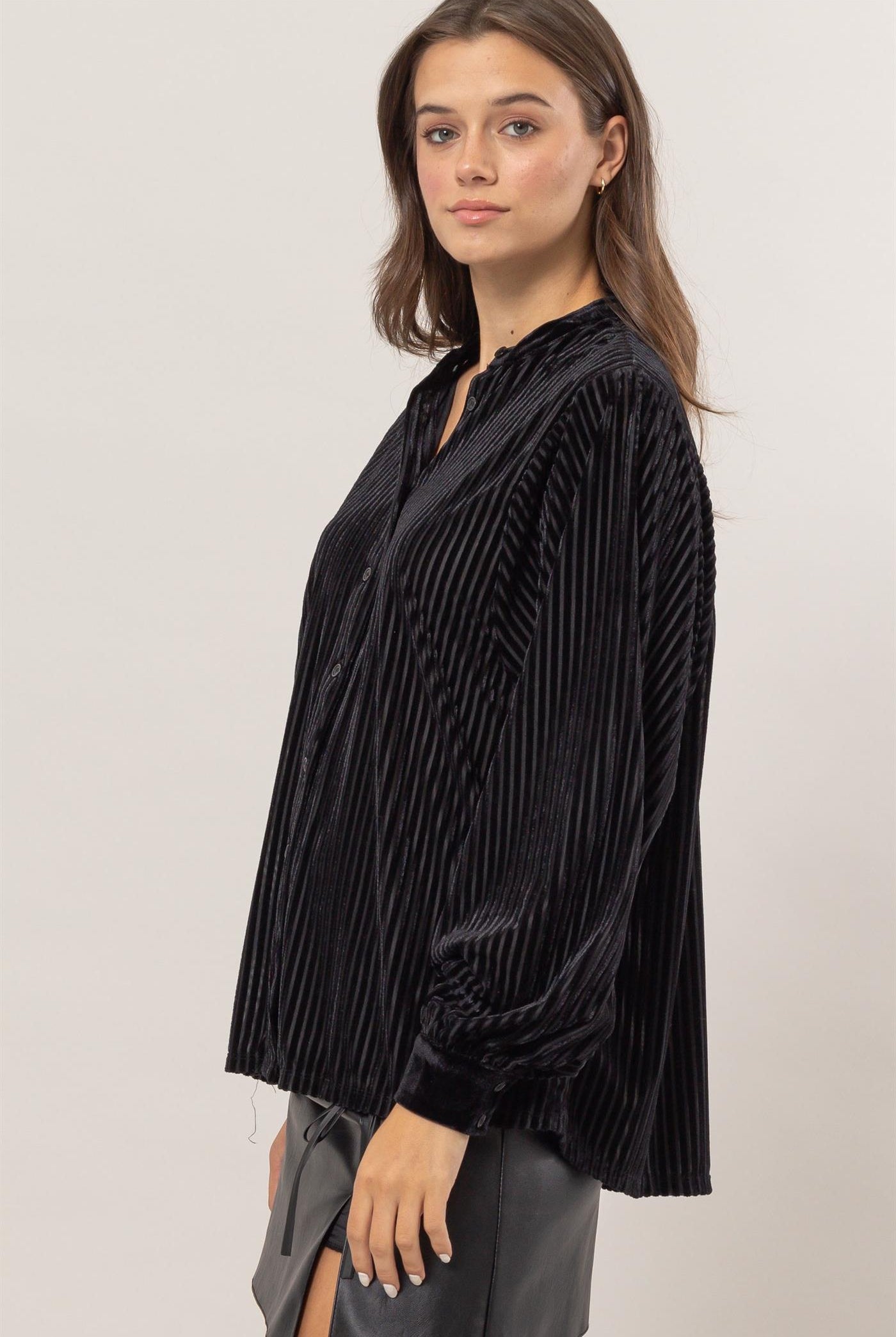 Wholesale Velvet Striped Blouse Blouses HF24F968 BLACK HYFVE