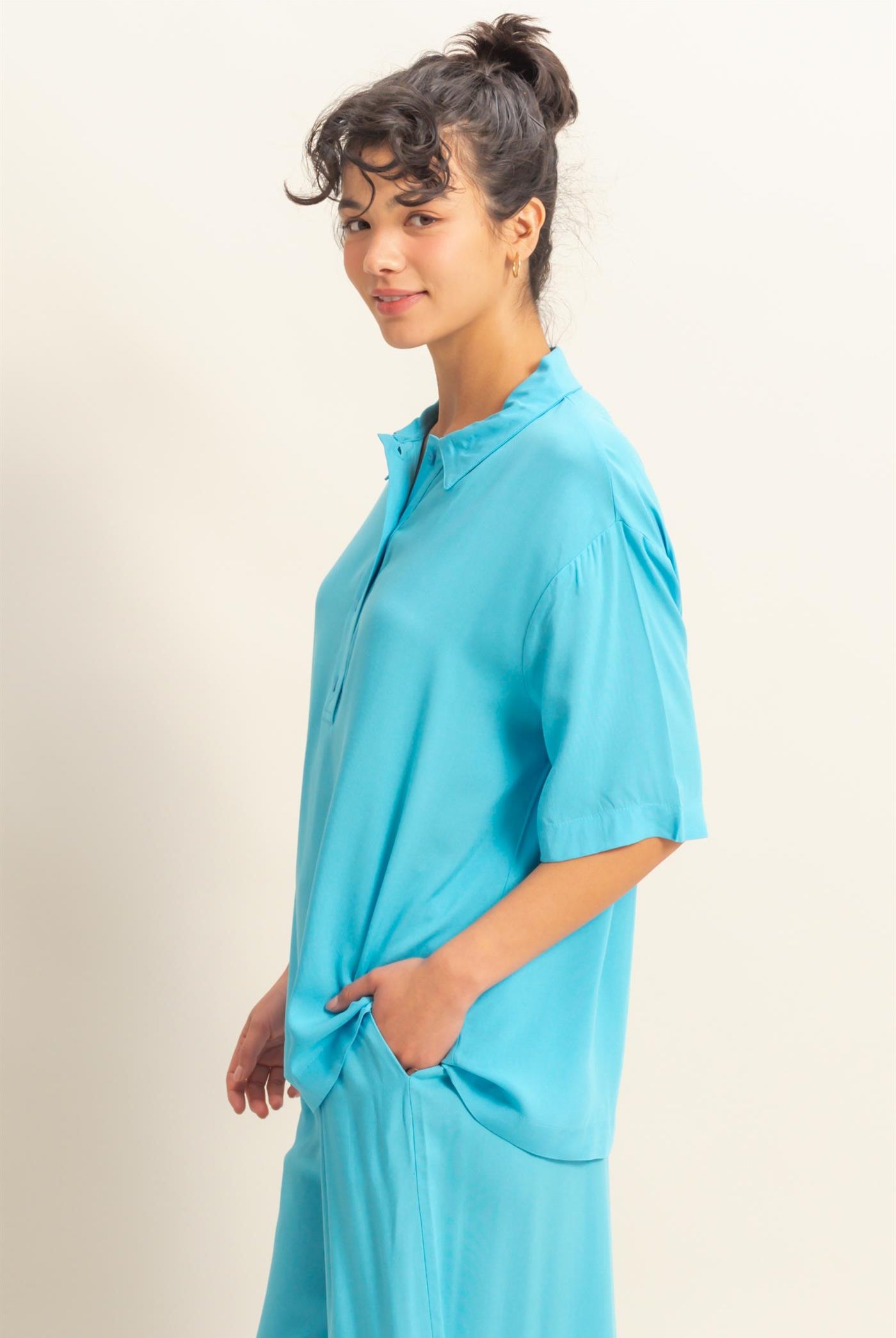 Wholesale Woven Half Button-Up Relaxed Top Clothing Tops DZ25C814 AQUA BLUE DOUBLE ZERO