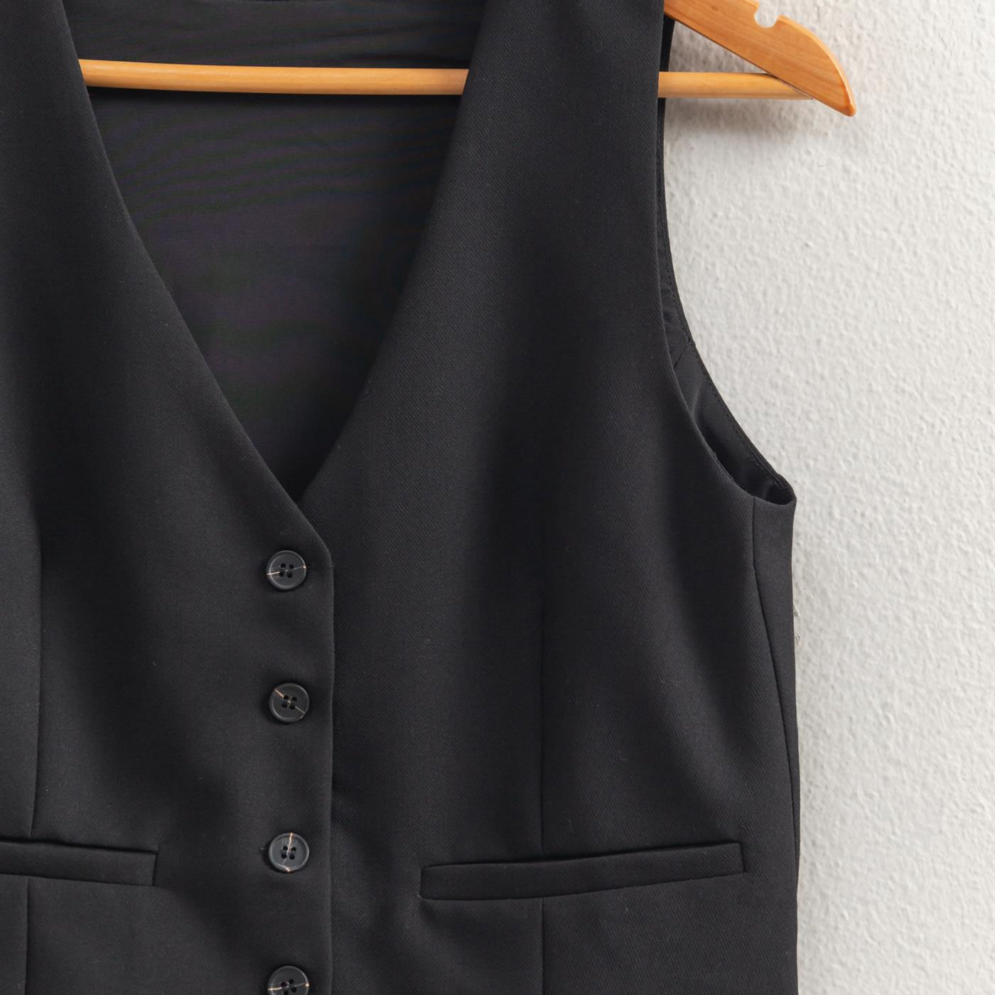 Wholesale Tailored Button-Down Vest Vests DZ25E126 BLACK DOUBLE ZERO