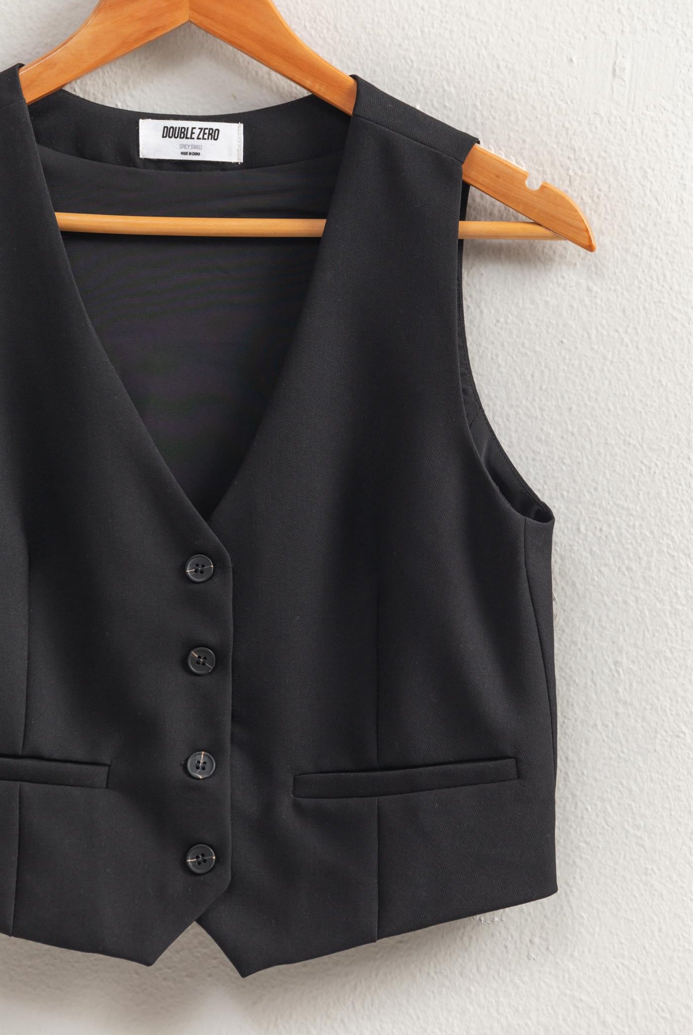Wholesale Tailored Button-Down Vest Vests DZ25E126 BLACK DOUBLE ZERO