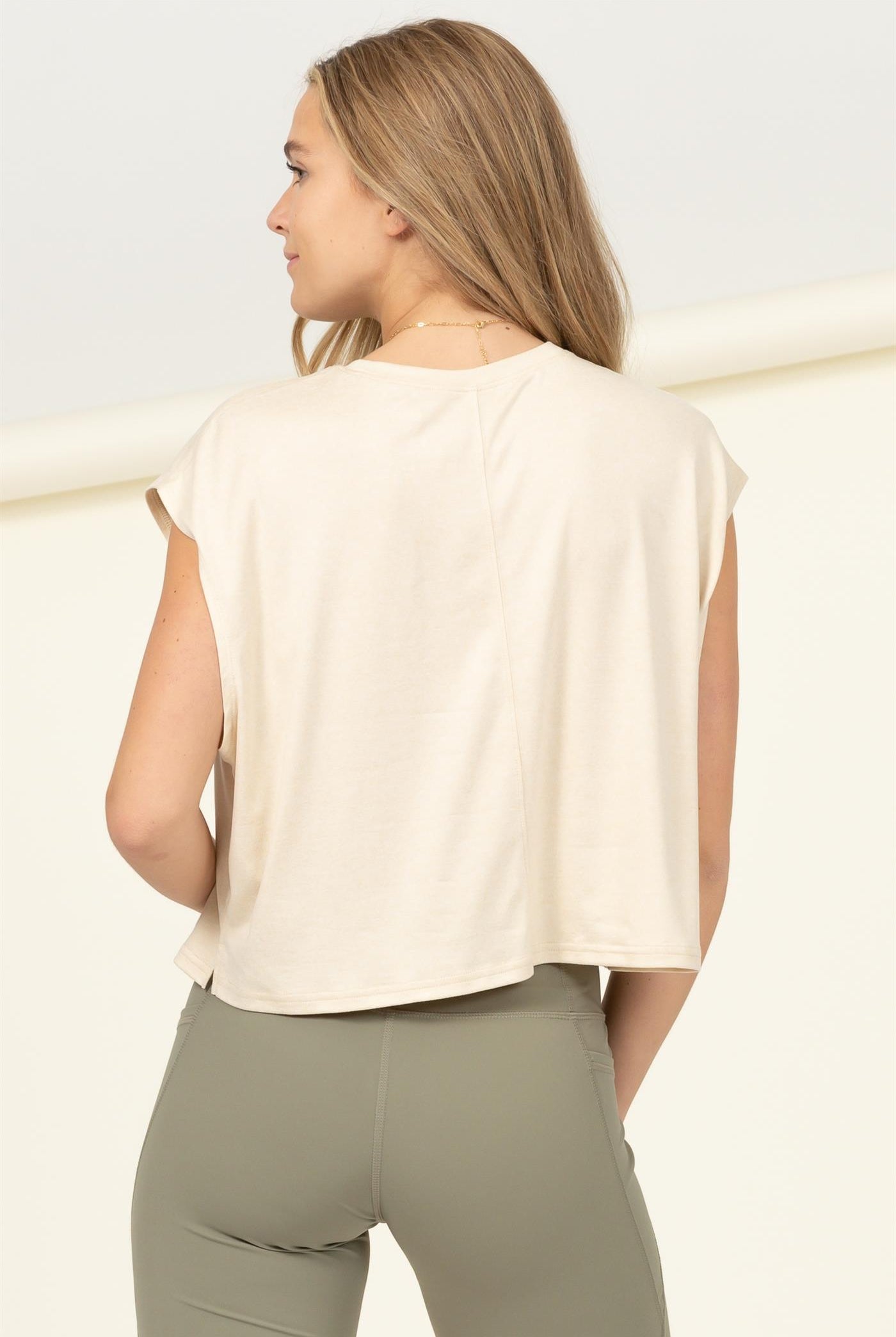 Wholesale Crew Neck Cropped Top Clothing Tops DZ22E688 KHAKI DOUBLE ZERO