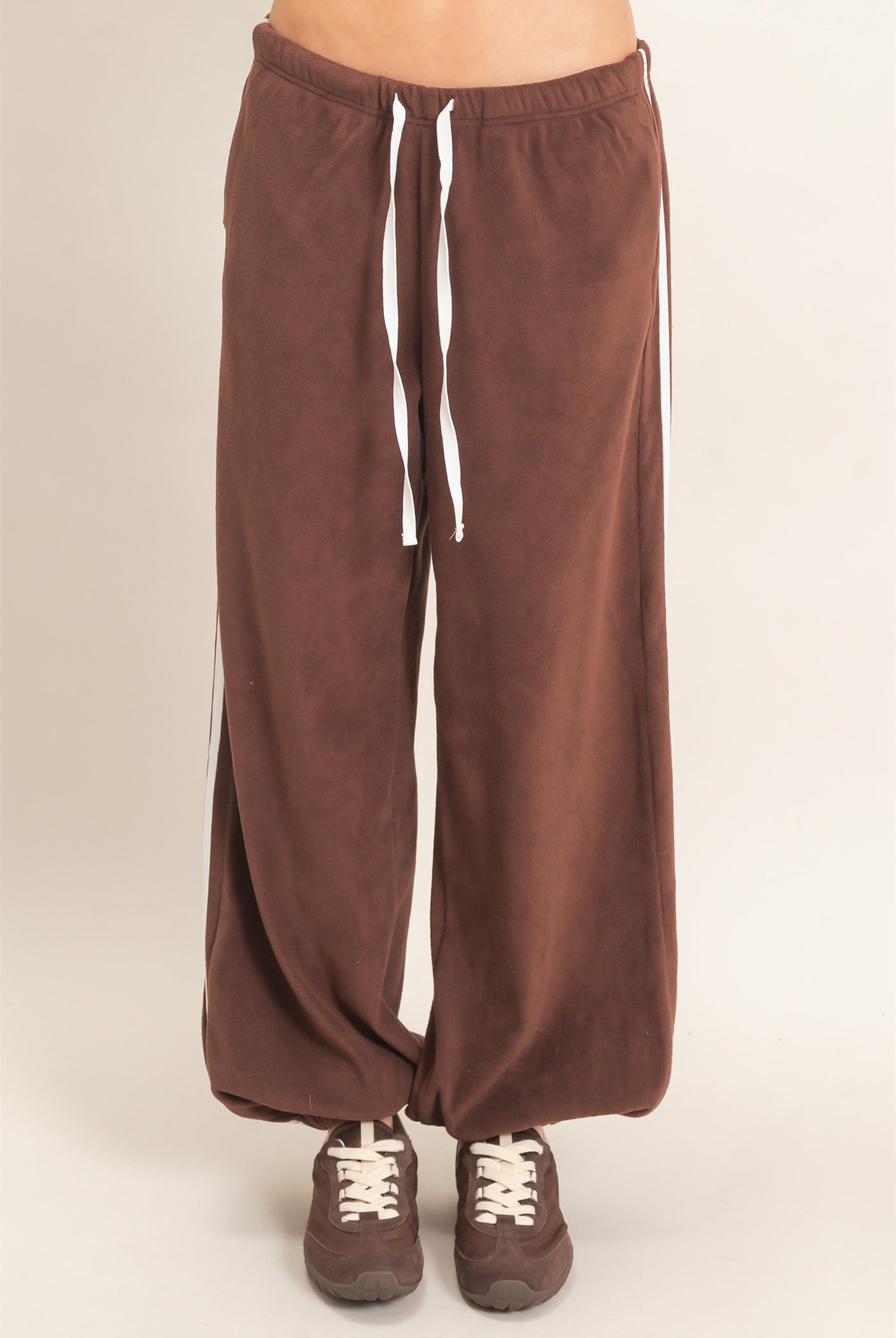 Wholesale Drawstring Waist Jogger Pants Joggers HF26E424-D CHOCOLATE HYFVE