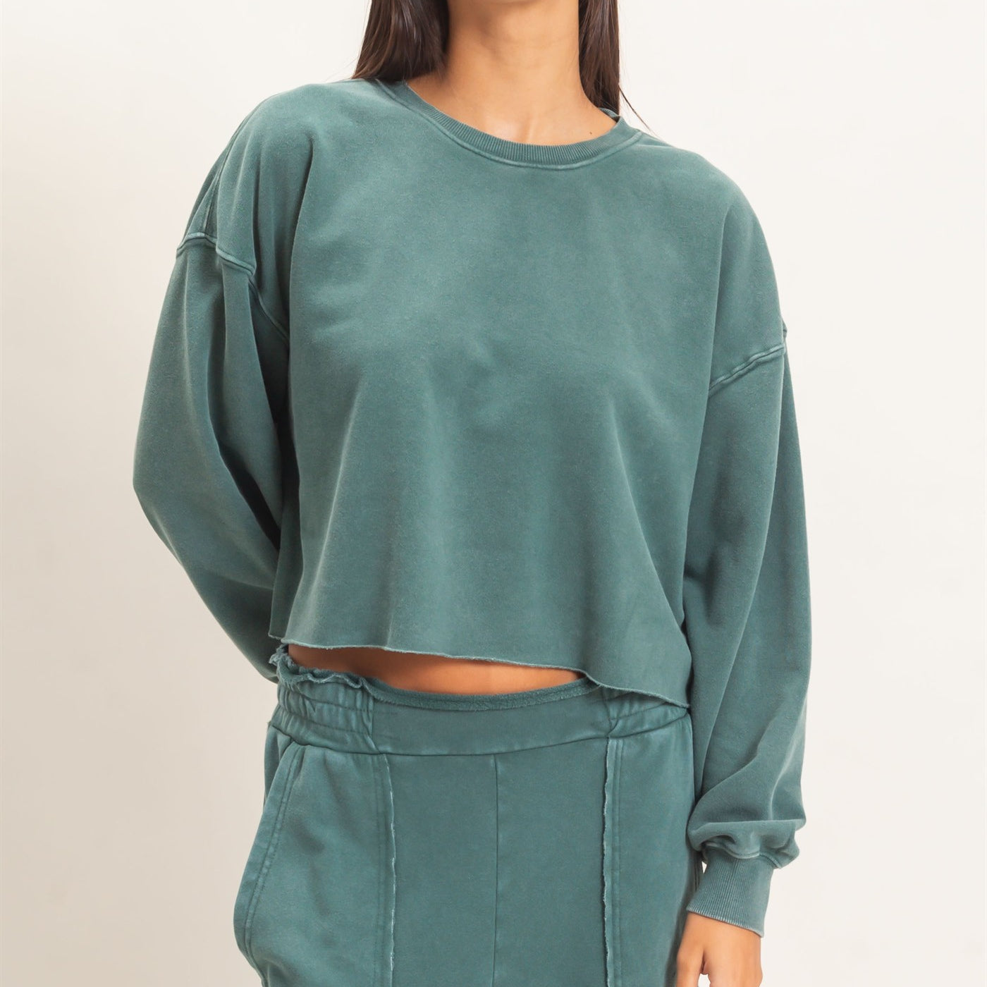 Wholesale Mineral Wash Raw Hem Cropped Sweatshirt Sweatshirts DZ26C968 DARK GREEN DOUBLE ZERO