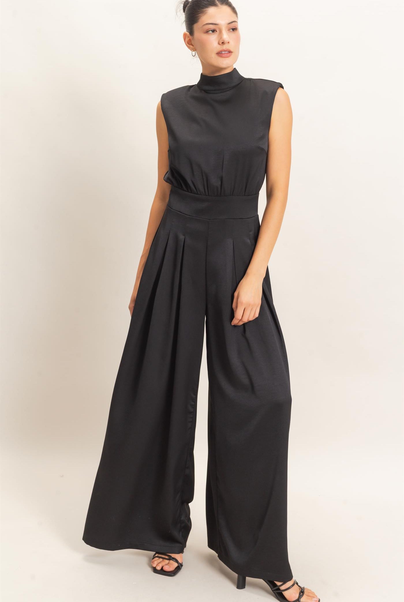 Wholesale Sleeveless Mock Neck Jumpsuit Clothing HF26F209-D BLACK HYFVE