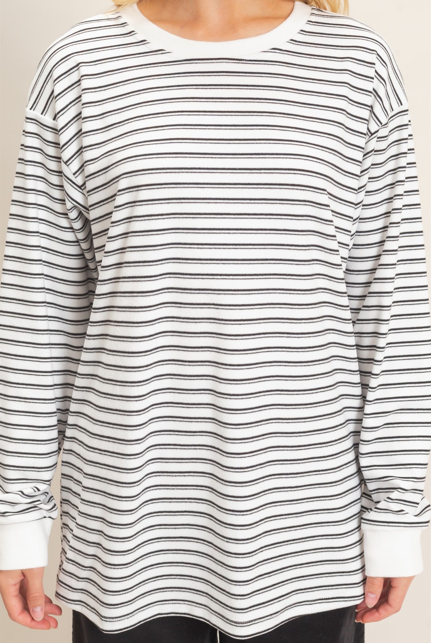Wholesale Striped Long Sleeve Crew Neck Top Clothing Tops HF26C676 WHITE HYFVE