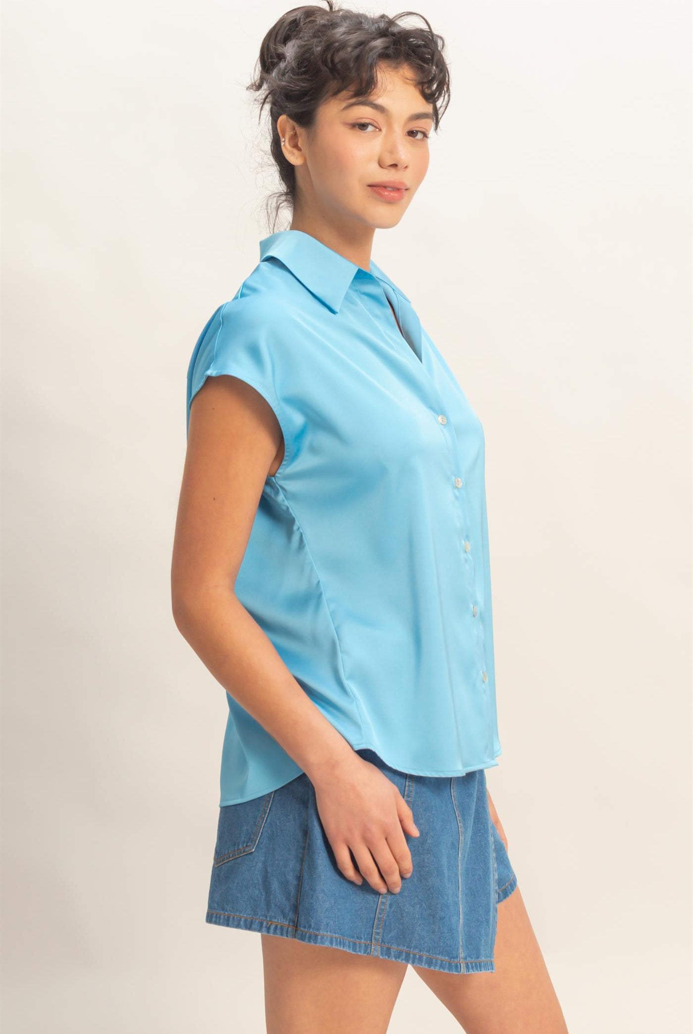 Wholesale Sleeveless Satin Button-Up Blouse Blouses DZ26A726 BLUE DOUBLE ZERO