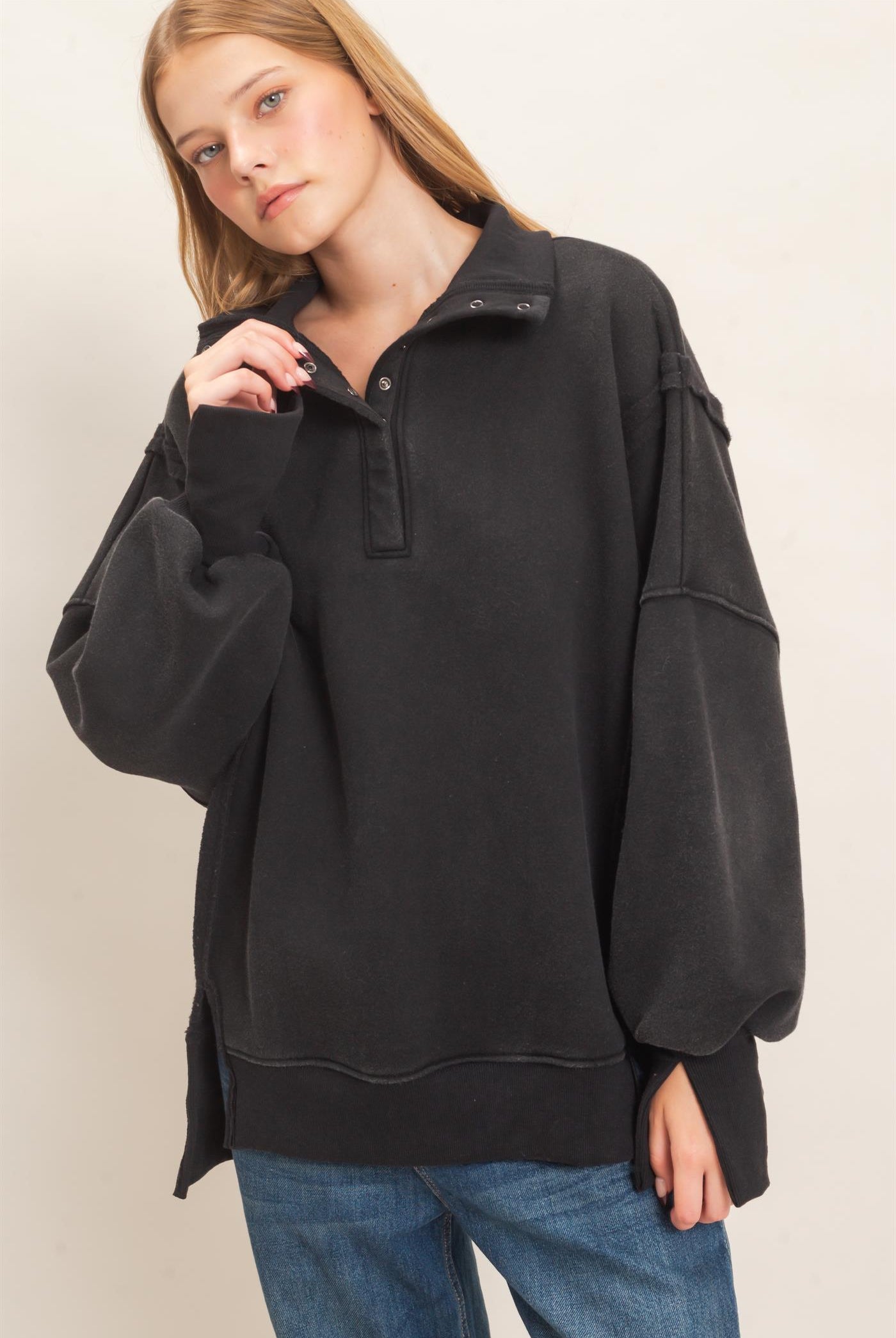 Wholesale Mineral Wash Snap Collar Pullover Clothing Tops HF26F086-D BLACK HYFVE