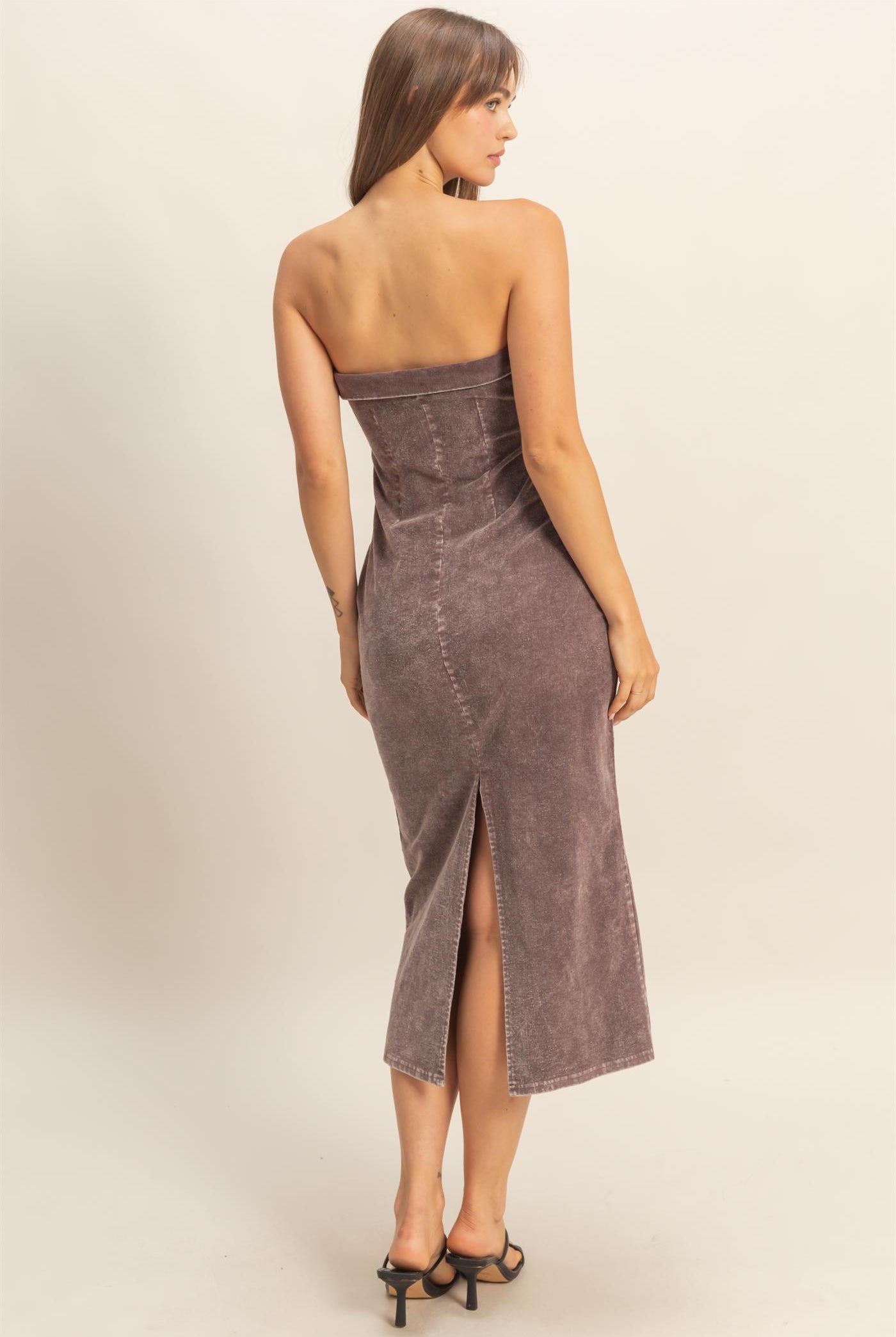 Wholesale Chic Mineral Washed Strapless Midi Dress Dresses HF25F379 BROWN HYFVE