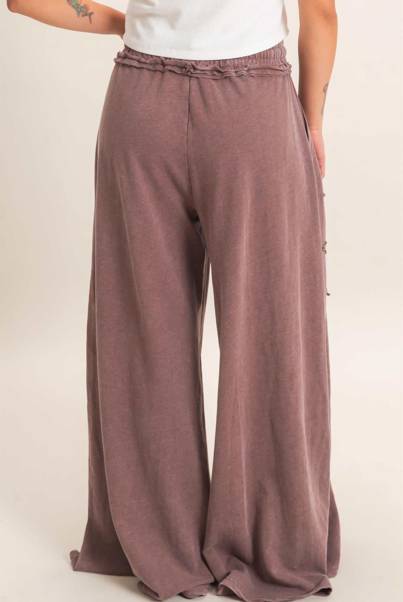Wholesale Mineral Wash Star Patch And Print Wide Leg Pants Pants DZ26F060 DARK BROWN DOUBLE ZERO