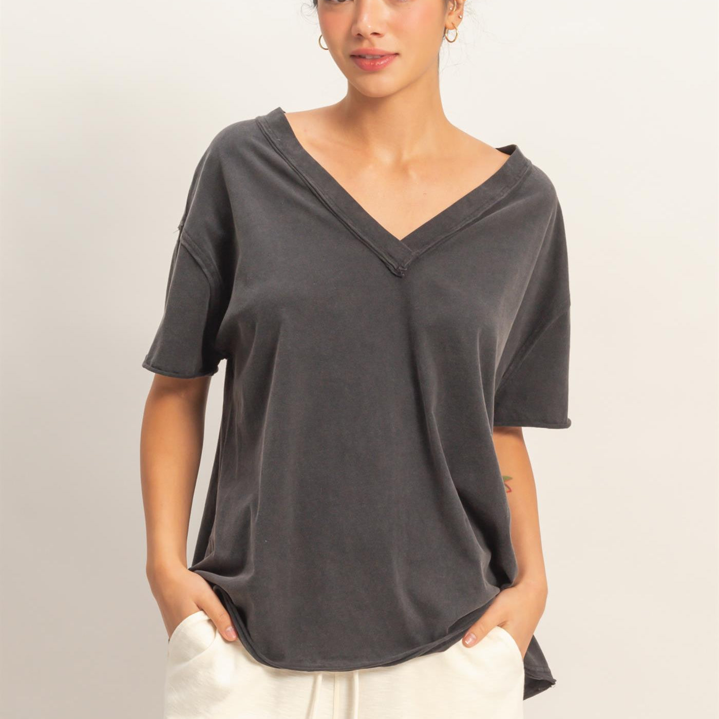 Wholesale Washed V-Neck Oversized Tee Clothing Tops DZ26A760 BLACK DOUBLE ZERO