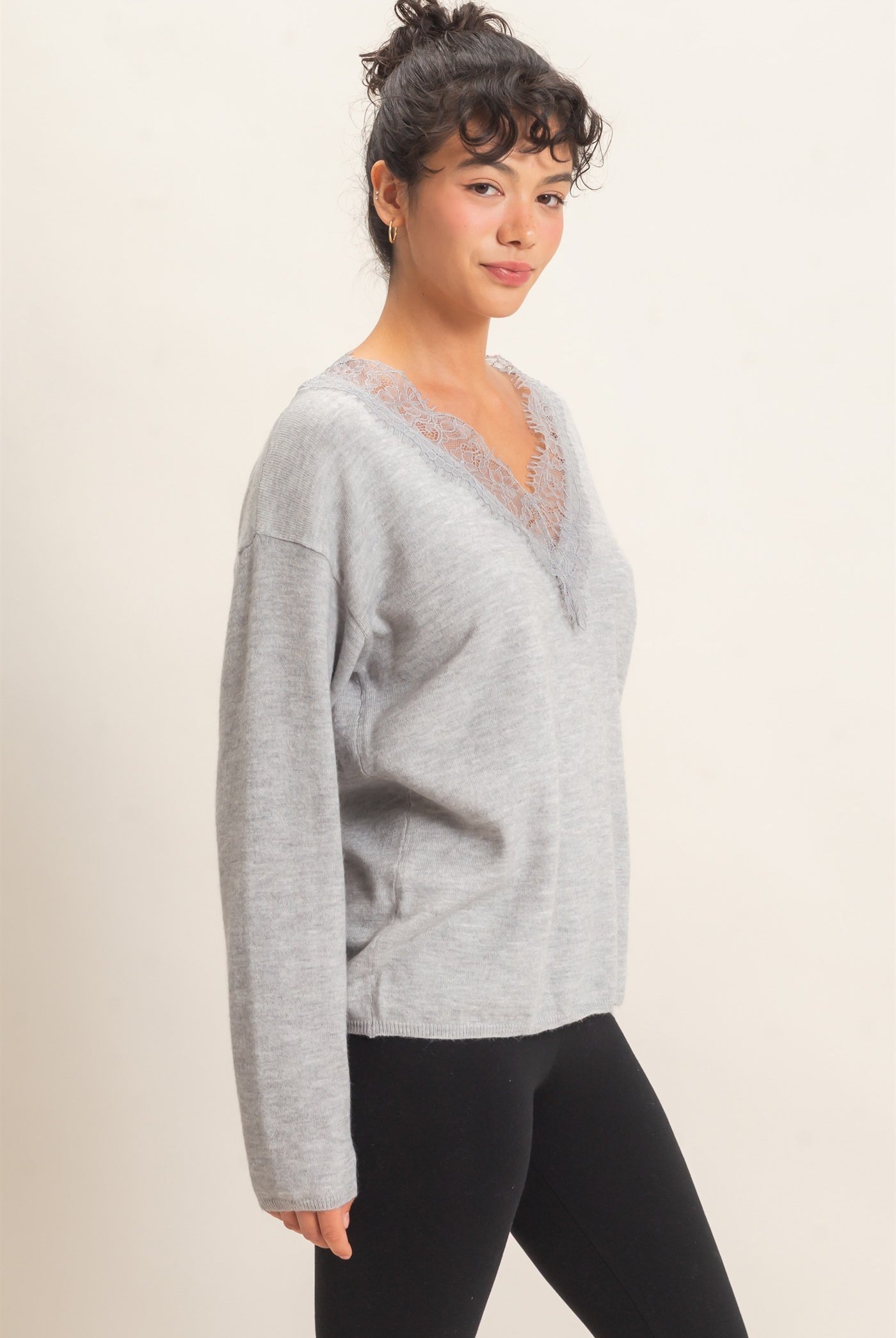 Wholesale Lace Trim V-Neck Sweater Sweaters DZ26E327 HEATHER GRAY DOUBLE ZERO