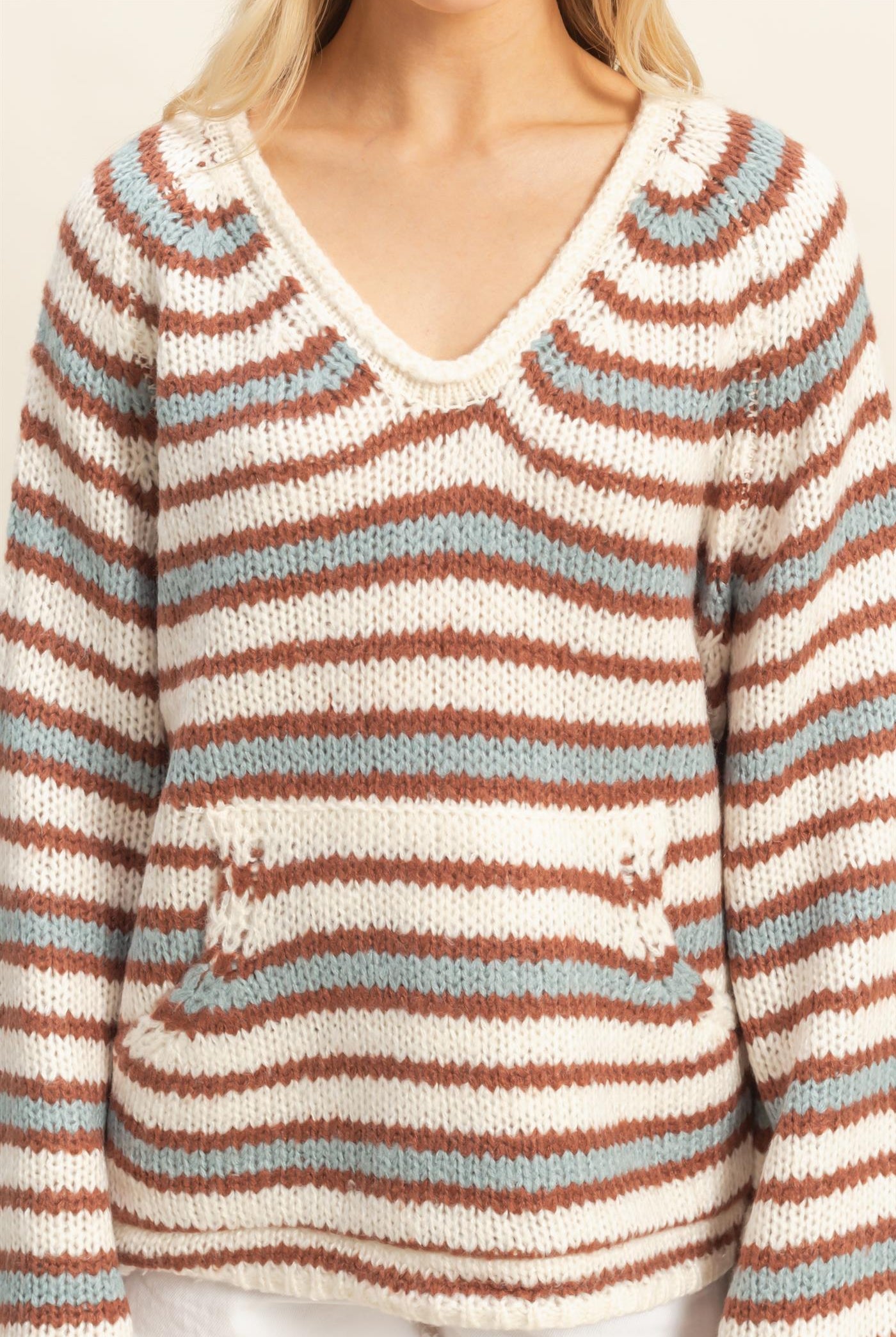 Wholesale Kangaroo Pocket Detail Striped Pullover Sweaters HF25E904 CREAM COMBO HYFVE
