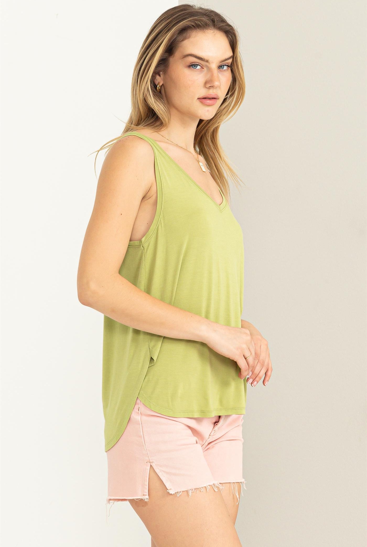 Wholesale V-Neck Tank Top Clothing Tops DZ23A194 PALE OLIVE DOUBLE ZERO
