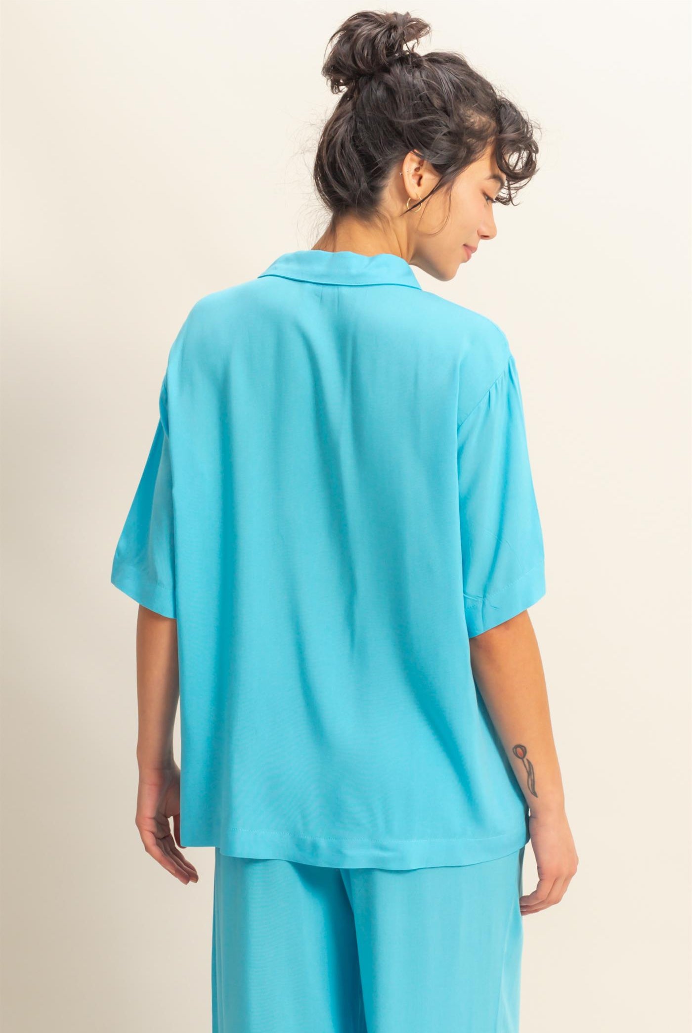 Wholesale Woven Half Button-Up Relaxed Top Clothing Tops DZ25C814 AQUA BLUE DOUBLE ZERO